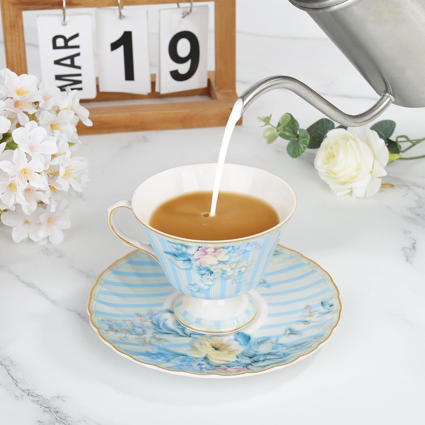 fanquare Vintage Blue Striped Tea Cup and Saucer, Hydrangea Flower Coffee Mug, Retro Floral Tea Cup Sets for Tea Party, 5oz