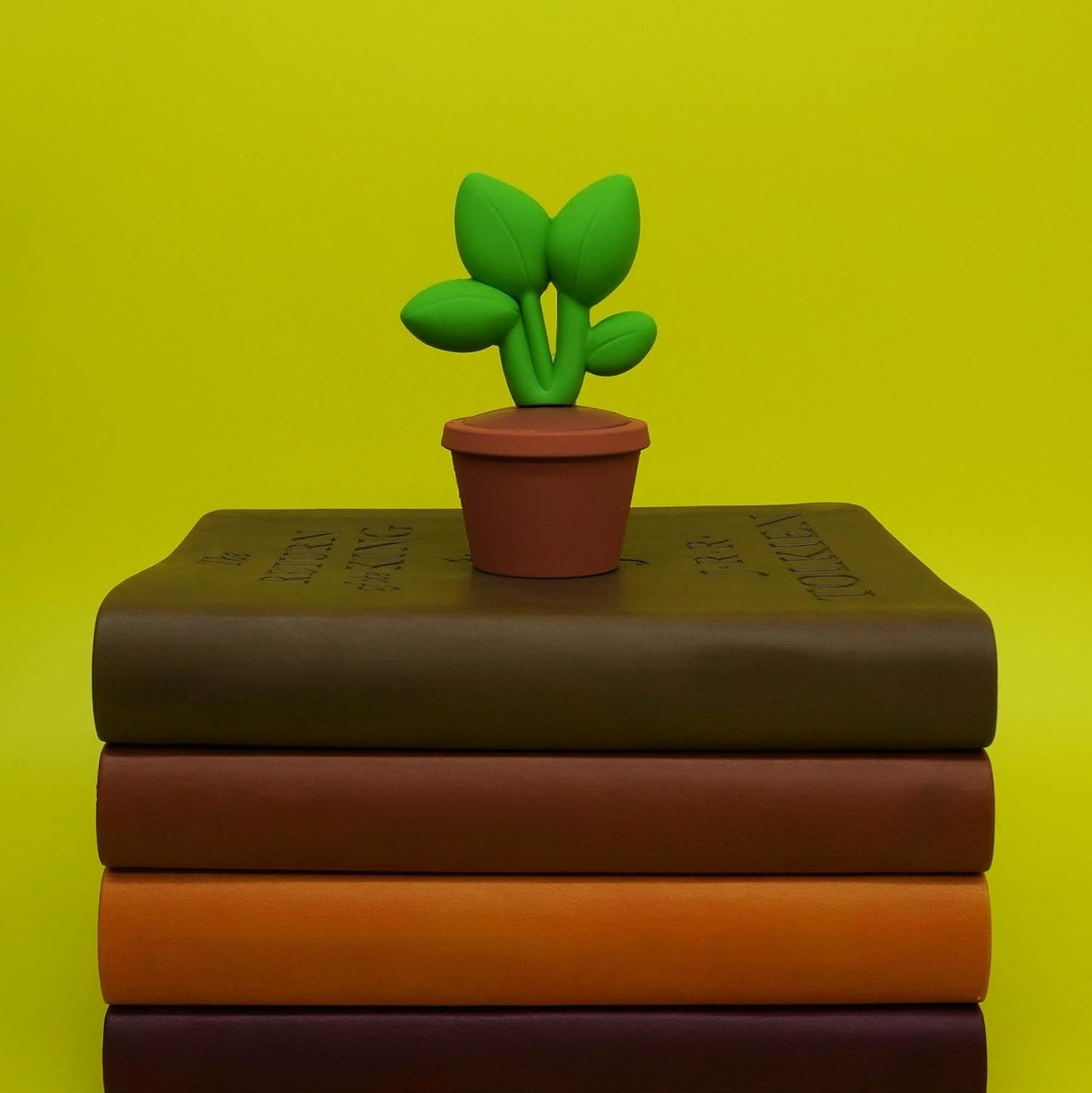 Mini Garden Figurines for Desk Decor – Cute Accessories for Fairy Gardens, Terrariums, Succulent Pots & Office Spaces – Tiny Plant Decor Statues - Pilea Plant