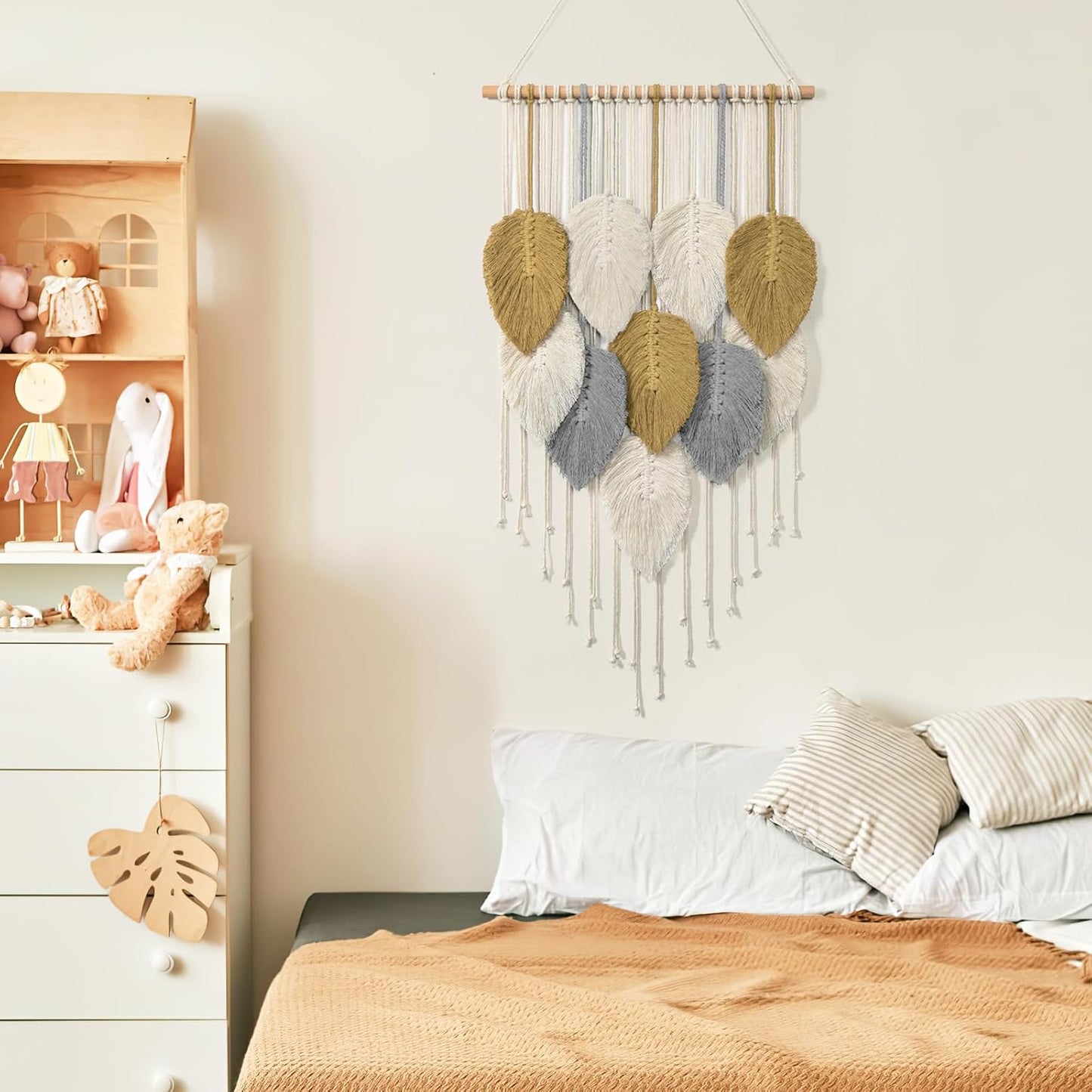 LOMOHOO Macrame Wall Hanging,Boho Home Decor,Bohemian Woven Decoration for Bedroom Living Room Apartment Dorm Gallery Perfect Handmade Gift Ideas 16.5" W x 30.7" L