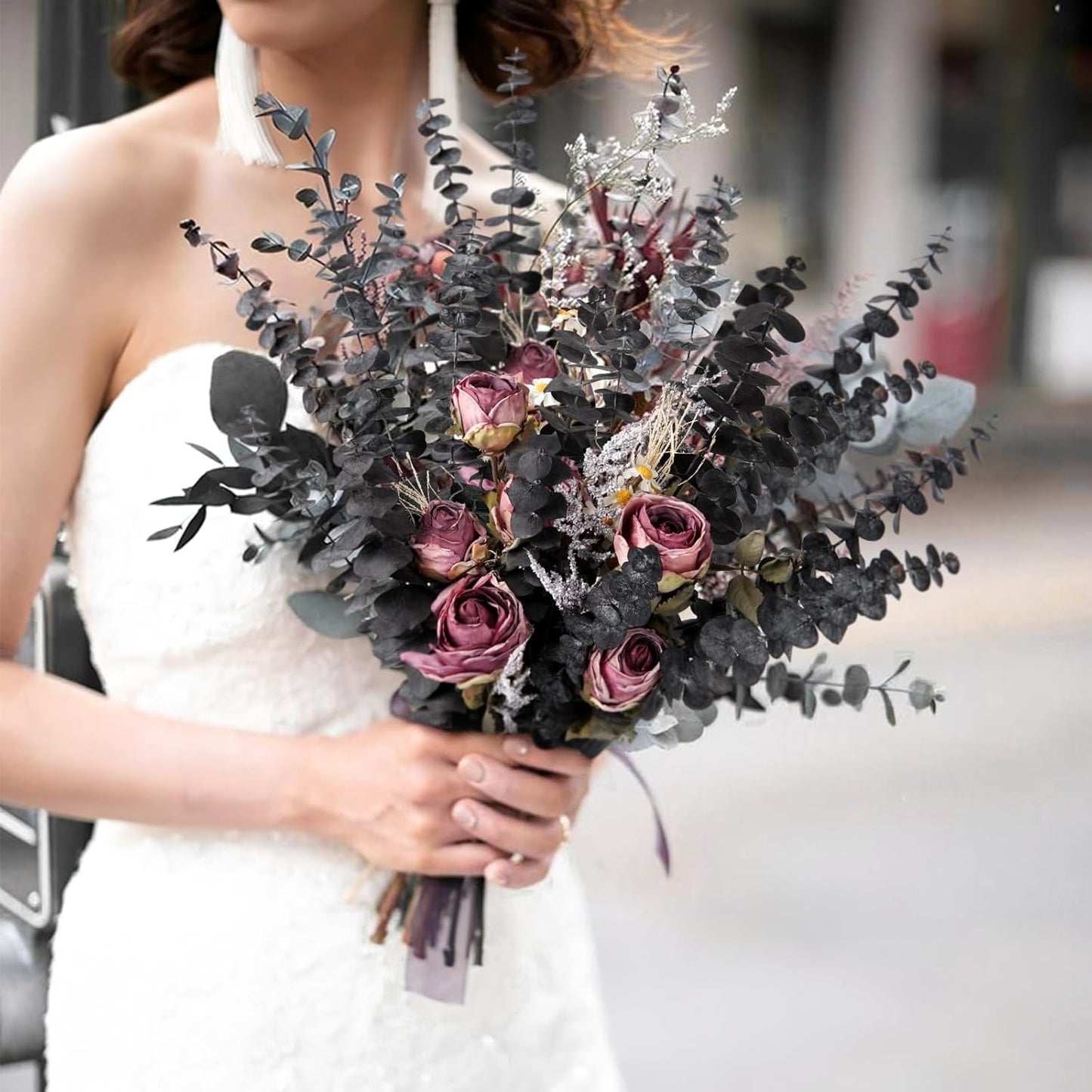 Black Eucalyptus Stems Decor,20PCS 17" Real Dried Preserved Eucalyptus Stems Plant for Home Vase Wedding Festival Floral Fall Halloween Arrangement Decorations