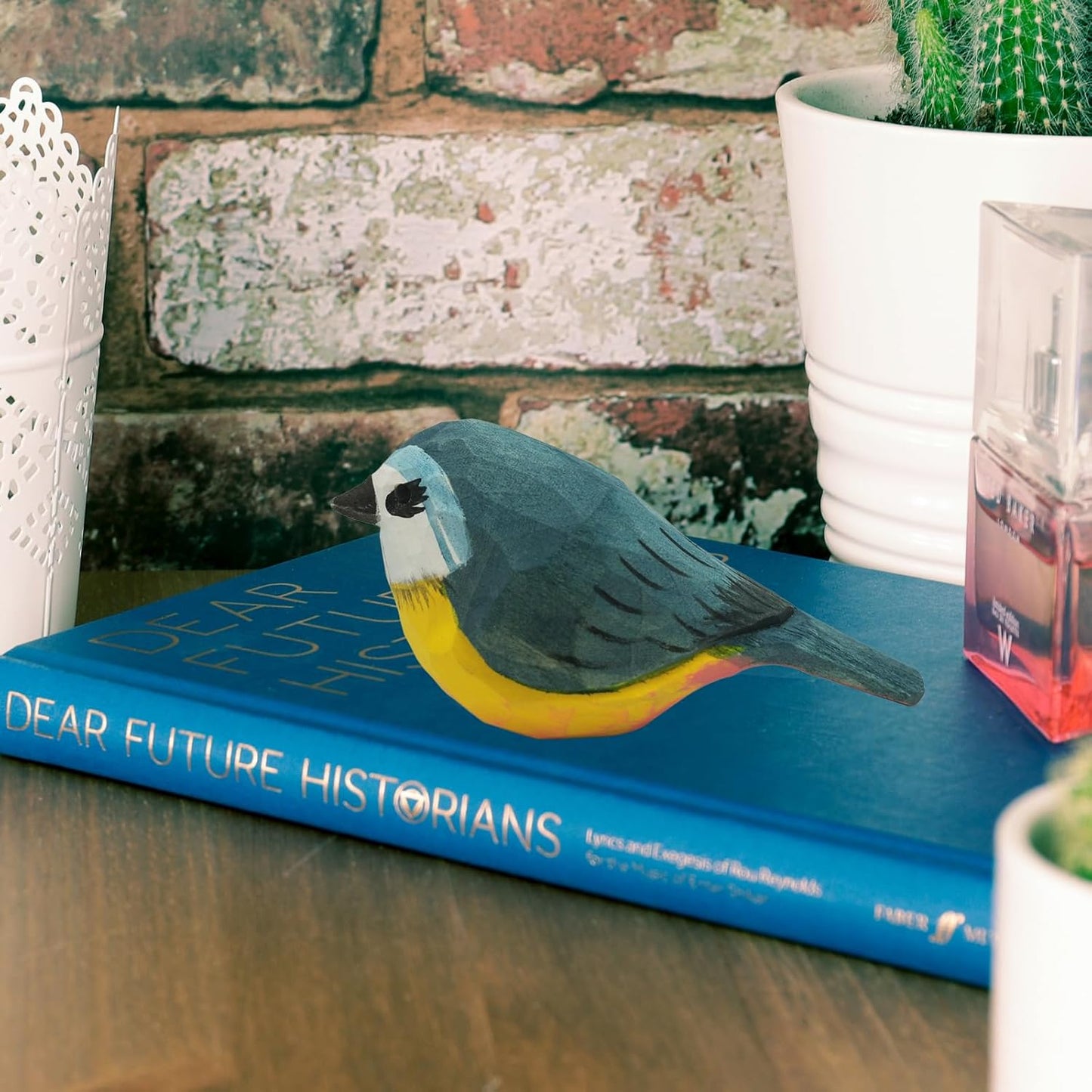 DIYOMR Hand Carved Wooden Bird Sculpture, Art Animal Decor - Cyanistes