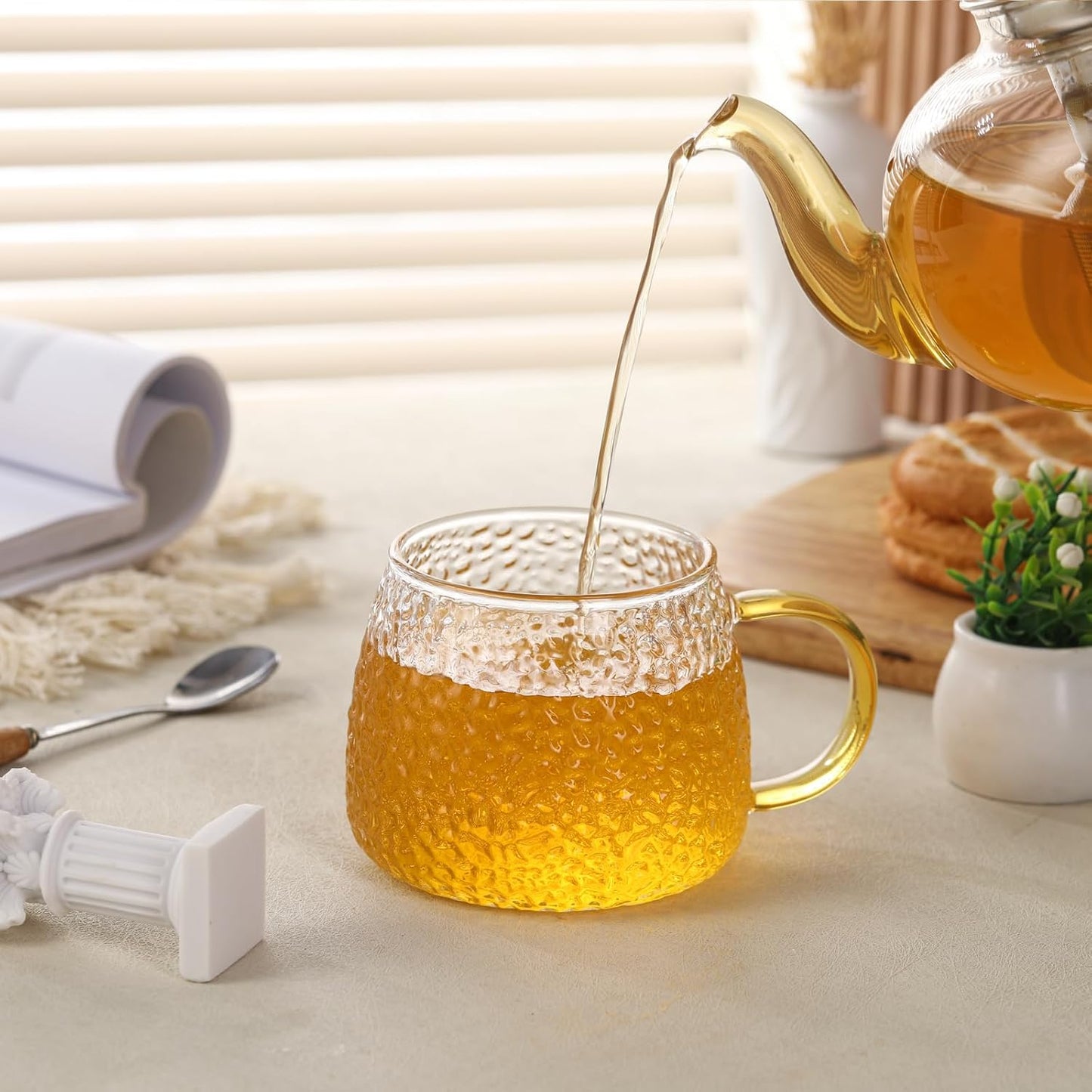 Glass Tea Cups with Colorful Handle Set of 4, Clear Borosilicate Glass Teacups with Hammer Pattern, Large Coffee Mugs for Espresso Cappuccino Latte Juice, 16OZ/480ML