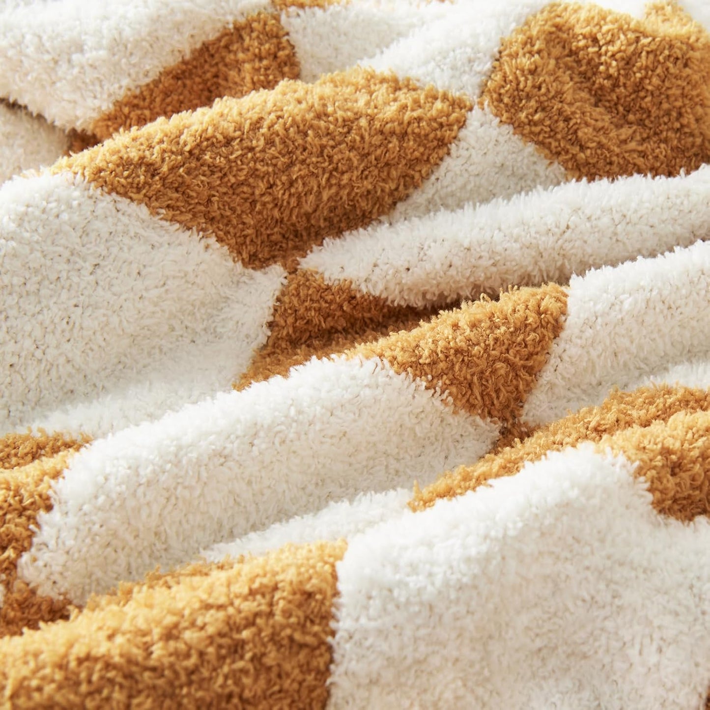 CozeCube Super Soft Fullfy Microfiber Reversible Knitted Blankets, Warm Cozy Fuzzy Plush Throw, Orange and White Checkered Throw Blanket for Couch Bed Sofa, 50" x 60"