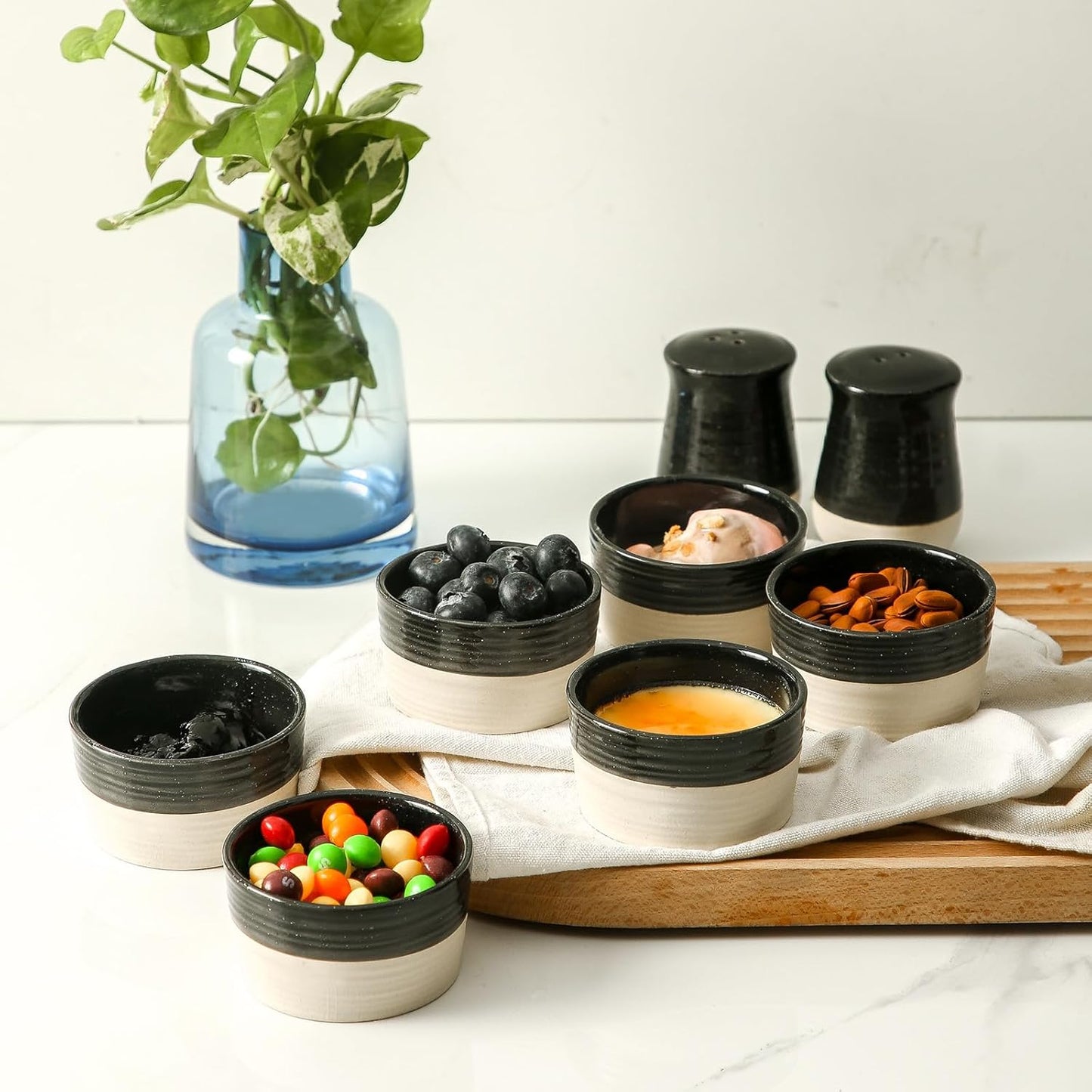 Hasense Porcelain Ramekins 4 oz Oven Safe, Mini Souffle Dishes Set of 6, Stylish Baking Cups, Perfect for Creme Brulee, Ice Cream, Dipping, Desserts, Appetizers, Glossy Black & Matte Ash Gray