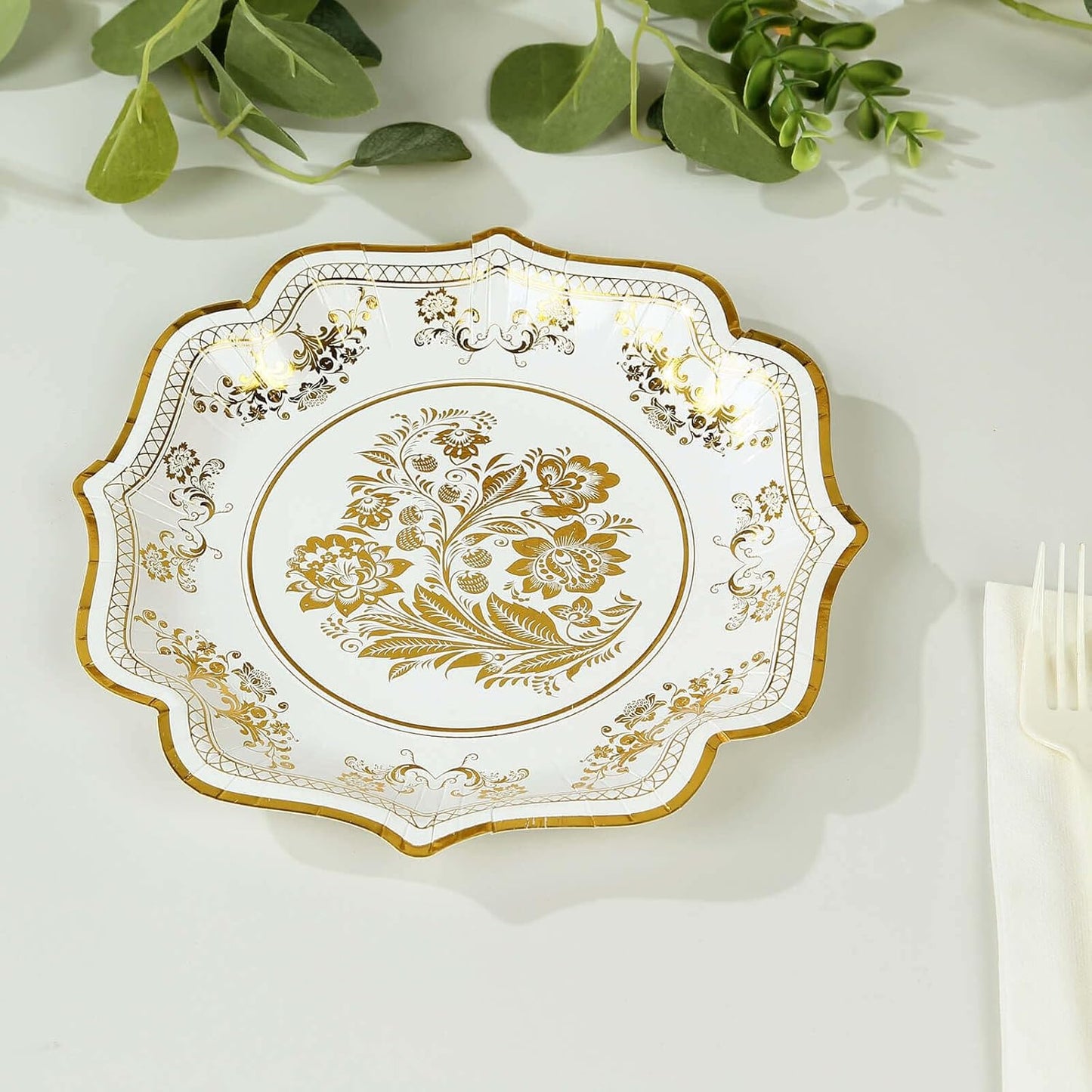 Efavormart 25 Pack White Gold Paper Dessert Plates in French Toile Floral Pattern, 8" Round Disposable Salad Appetizer Plates with Scalloped Rims - 300 GSM