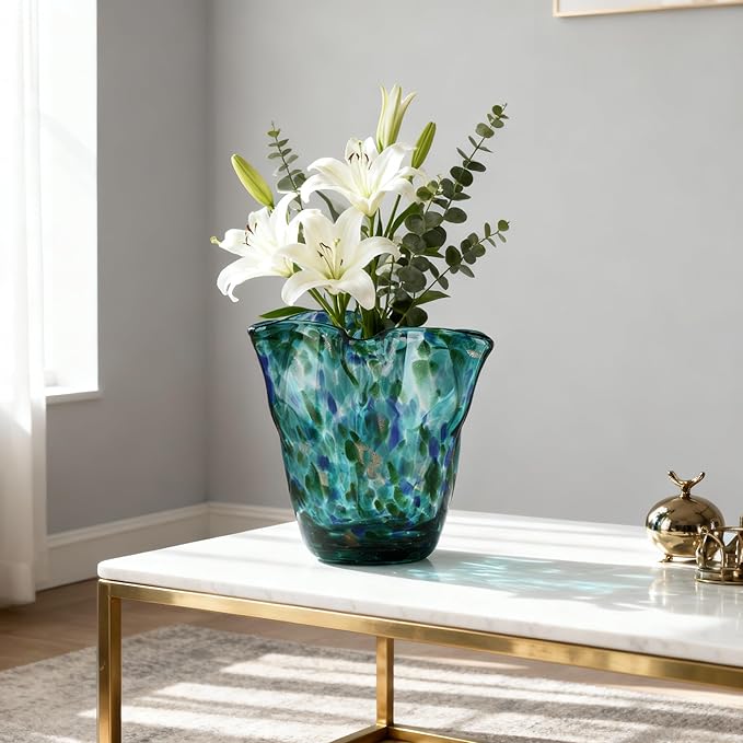Hand-Blown Glass vase, Green Wide-Mouth Petal-Shaped vase, Modern Glass Art Decoration, Ideal for Living Rooms, Kitchens, Weddings, Dining Tables, and Office Centerpiece Floral Arrangements.