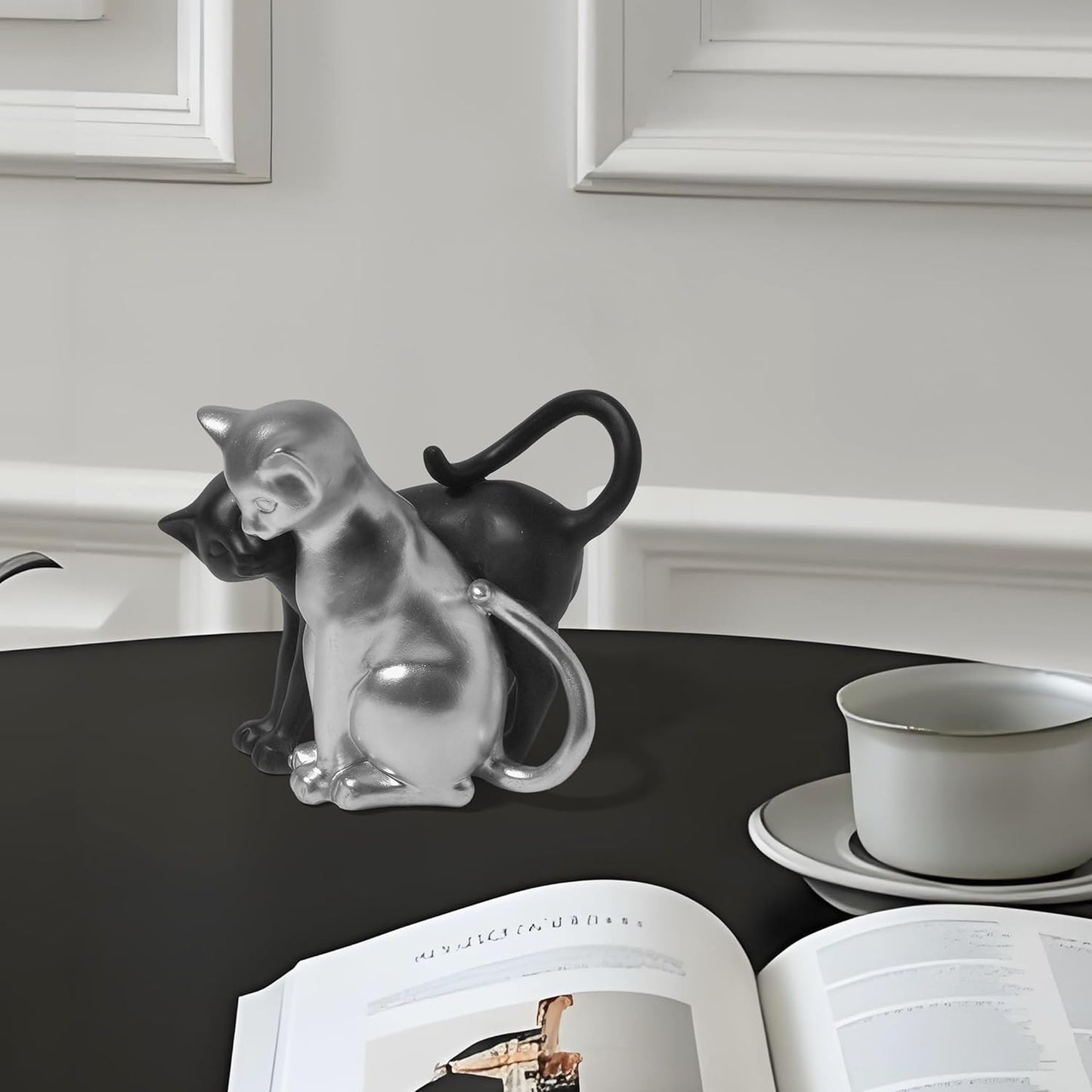 Black and Silver Cat Statue, Couple Sculpture Decor, Creative Art Multi-Color Cat Sculpture, Modern and Simple Home Living Room Decoration, Valentine's Day Gift for Women