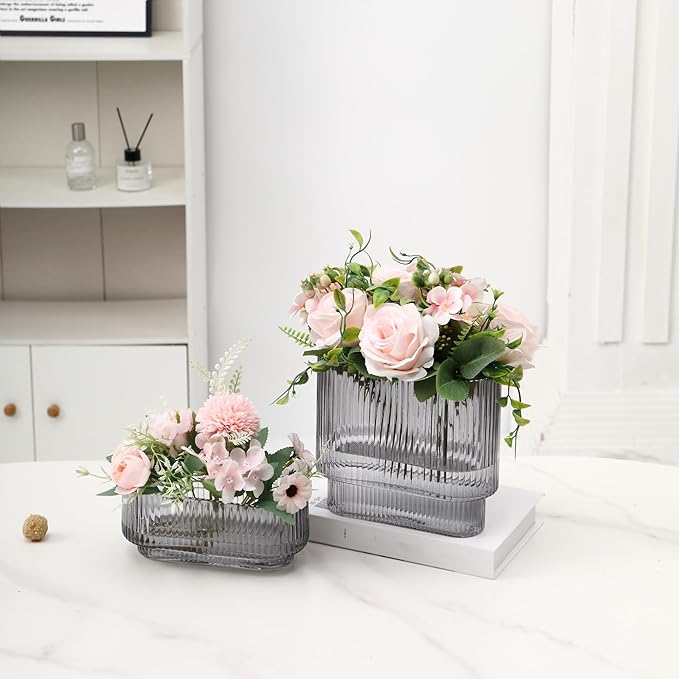 Short Glass Vases, Set of 2 Black Glass Vases for Tulips, Ribbed Vase for Flowers, Modern Small Vase for Living Room, Dining Room, Bathroom, Desk, Shelf, Wedding, Office