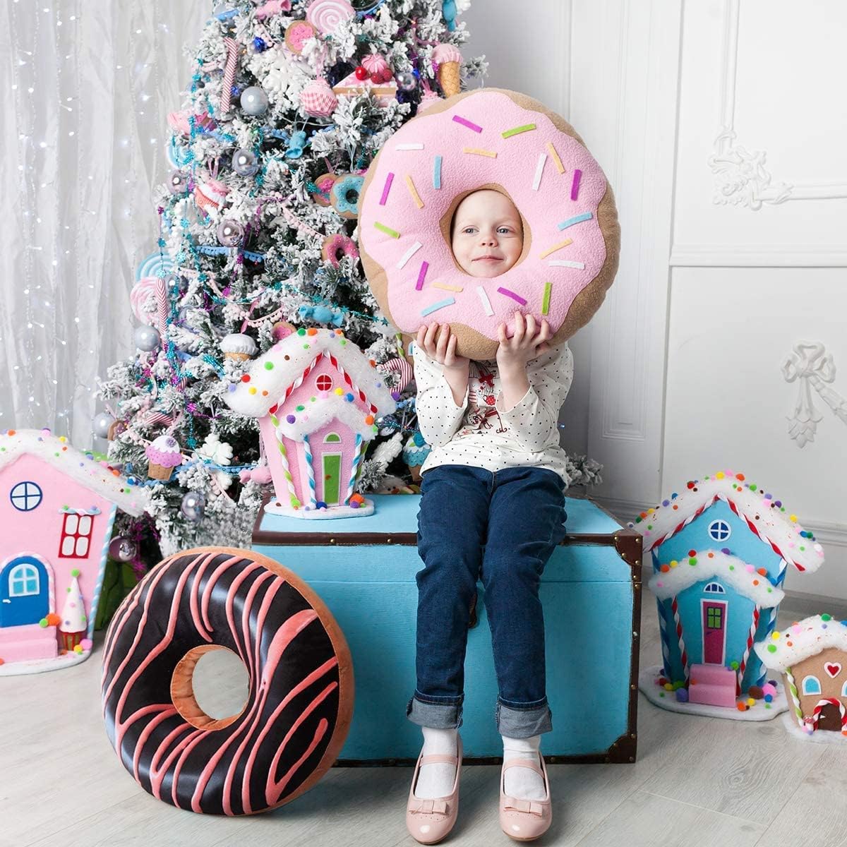 HYSEAS Round Throw Pillow 14 Inch Chocolate Pink Donut, 3D Digital Print Decorative Comfortable Soft Plush Funny Food Shaped Pillow Light Weight Seat Pad Cushion for Couch, Chair, Floor, Sofa