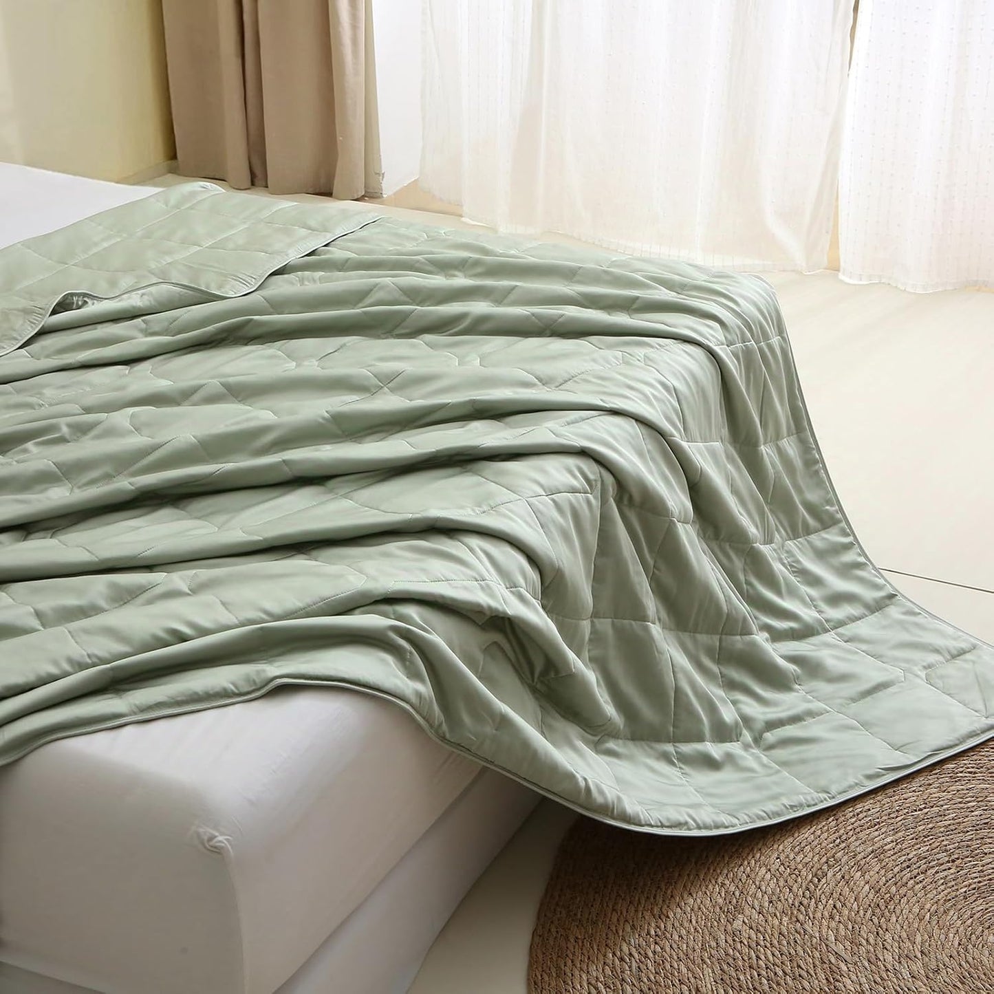 EP Mode Lightweight Quilt Blanket for Summer, Viscose from Bamboo Fabric & Filling, Natural, Breathable & Machine Washable- Sage Green, Queen