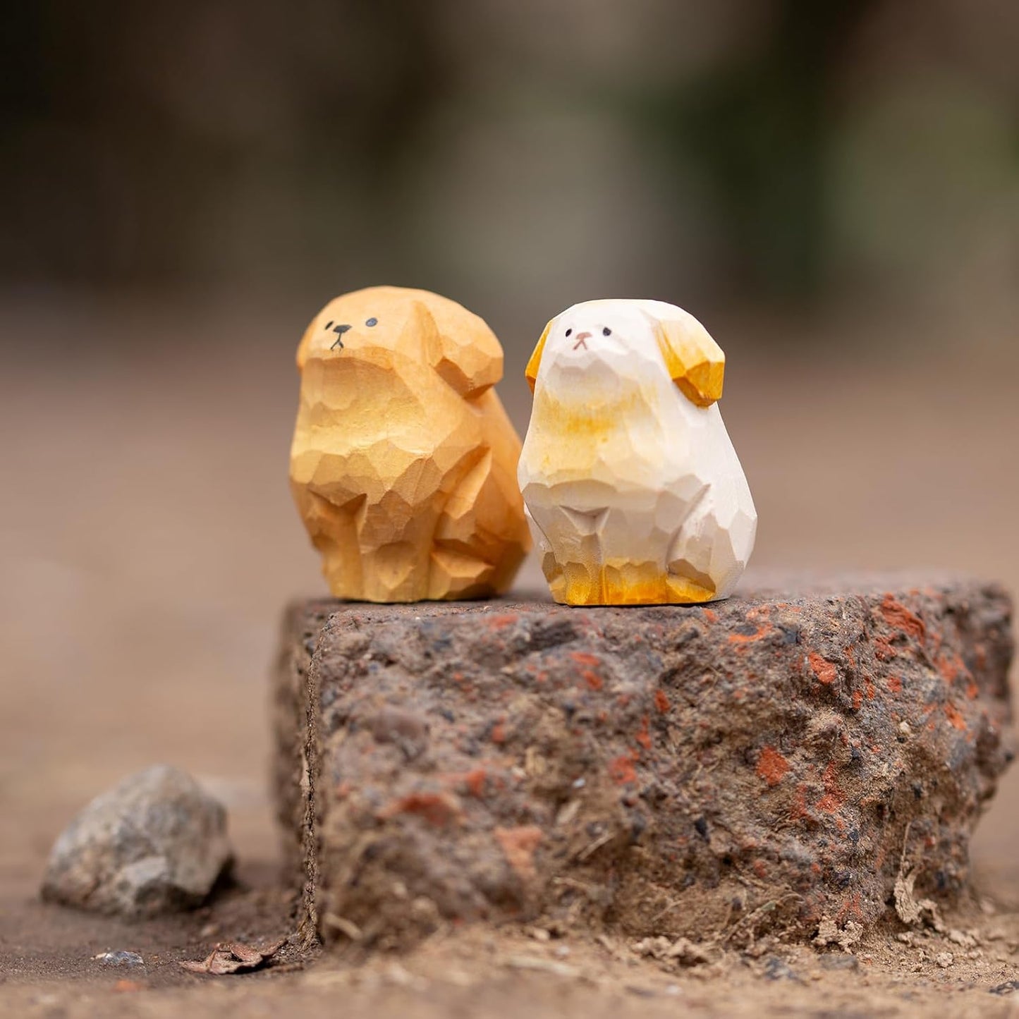 Cute Small Wood Golden Retriever Figurine,1.6'' Handmade Carved White Golden Retriever Statue, Unique Dog Figure Collectibles Home Decor Gift for Dog Lover