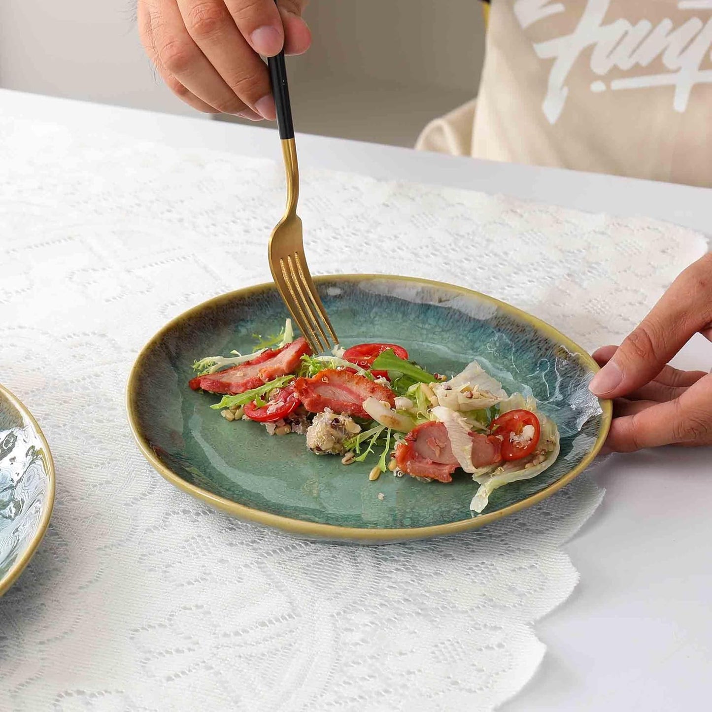 Henten Home Ceramic Dessert Plates, 8.5 Inch Salad Plate Set of 4, Porcelain Snack Serving Dishes for Cake, Kitchen, Microwave & Dishwasher Safe, Reactive Glaze (Green)