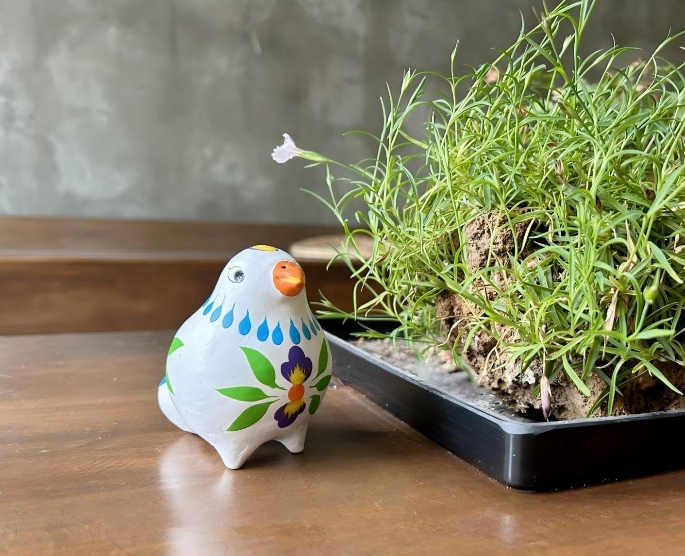 Decorative Clay Bird Figurines Hand-Painted Folk Art Design Collectible Smal Figurines Holiday Birthday Couples Friend Unique Gift Idea Decorative Home Art Table Bring Good Luck (White)