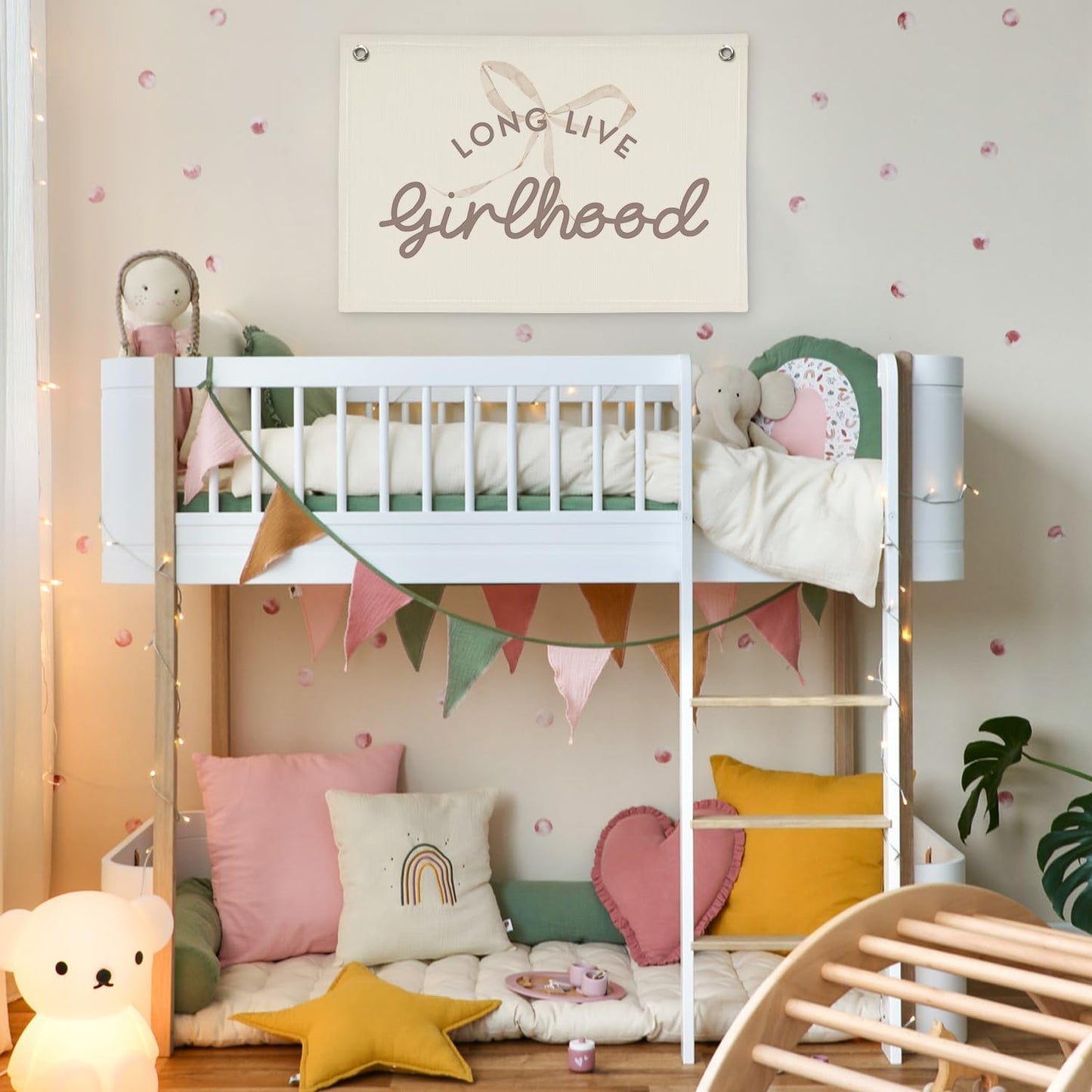 Cute Girls Room Decor，Long Live Girlhood Pink Coquette Girl Nursery Playroom Wall Hanging Linen Banner, Baby Girls Nursery Decor Toddler Teen Kids Bedroom Decorations,Newborn Gift 30x20 girlroom