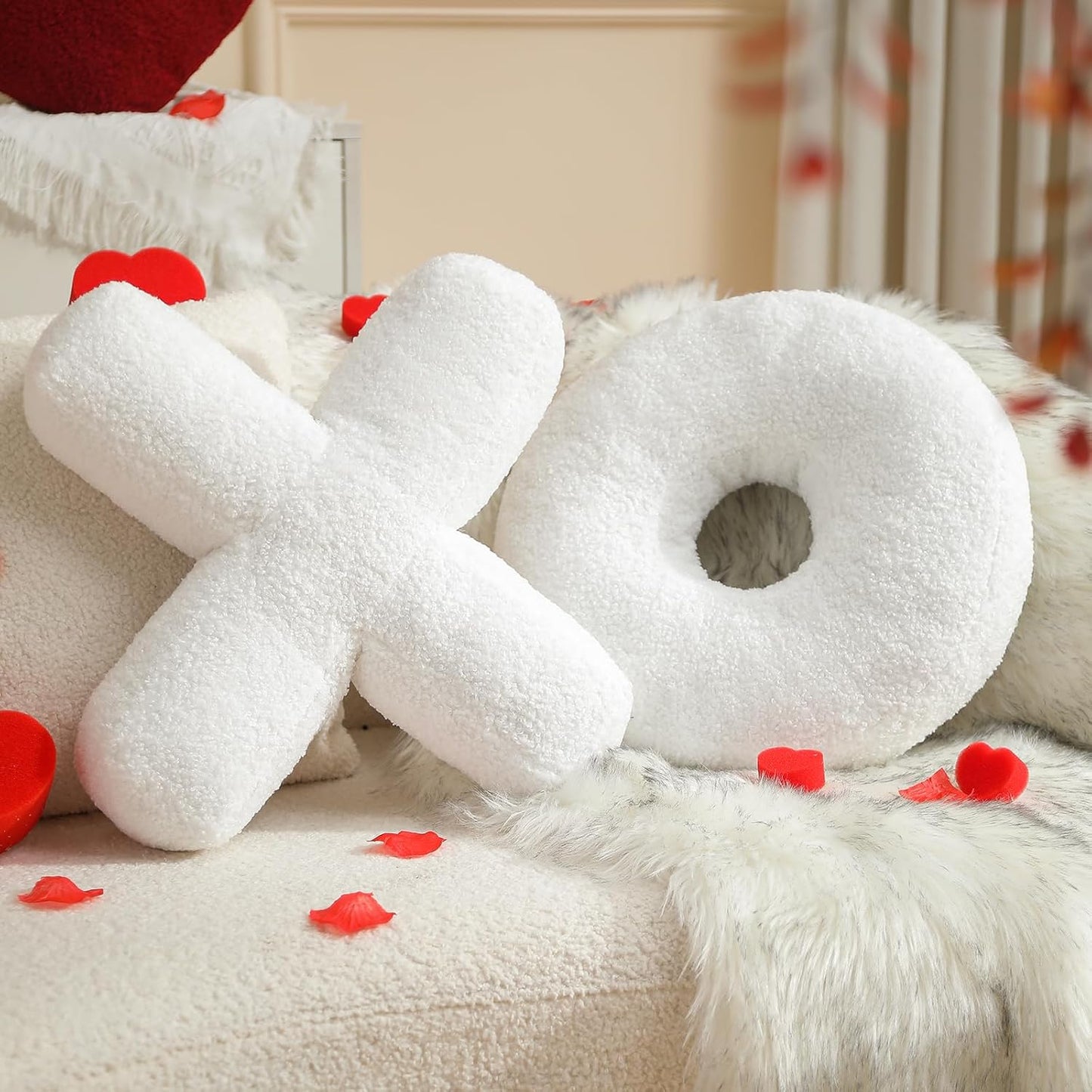 EastTree XO Pillows, Christmas Love XO Shaped Pillow, White Throw Pillows, Love Pillow Gifts, Ultra Soft Teddy Fleece Wedding Pillows, Women Girls Kid Room Decor, Valentine's Day Decor 14x14 Inch
