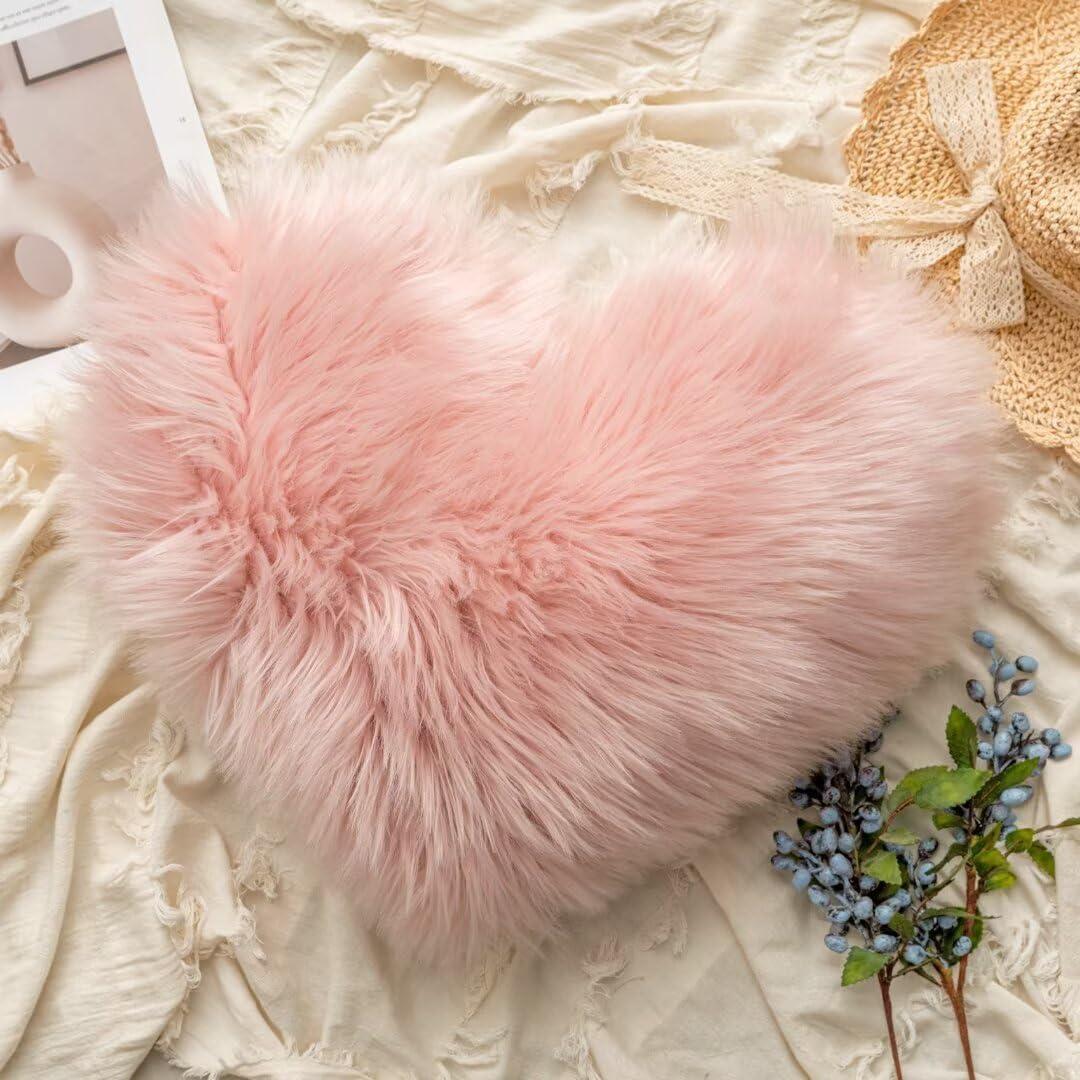 Love Heart Throw 20×16inch Pillow Faux Fur Heart Shaped Pillows Long Plush Throw Pillow Home Decoration Soft Floor Cushion Pillow Cushion for Bed Sofa Bay Window Lavender
