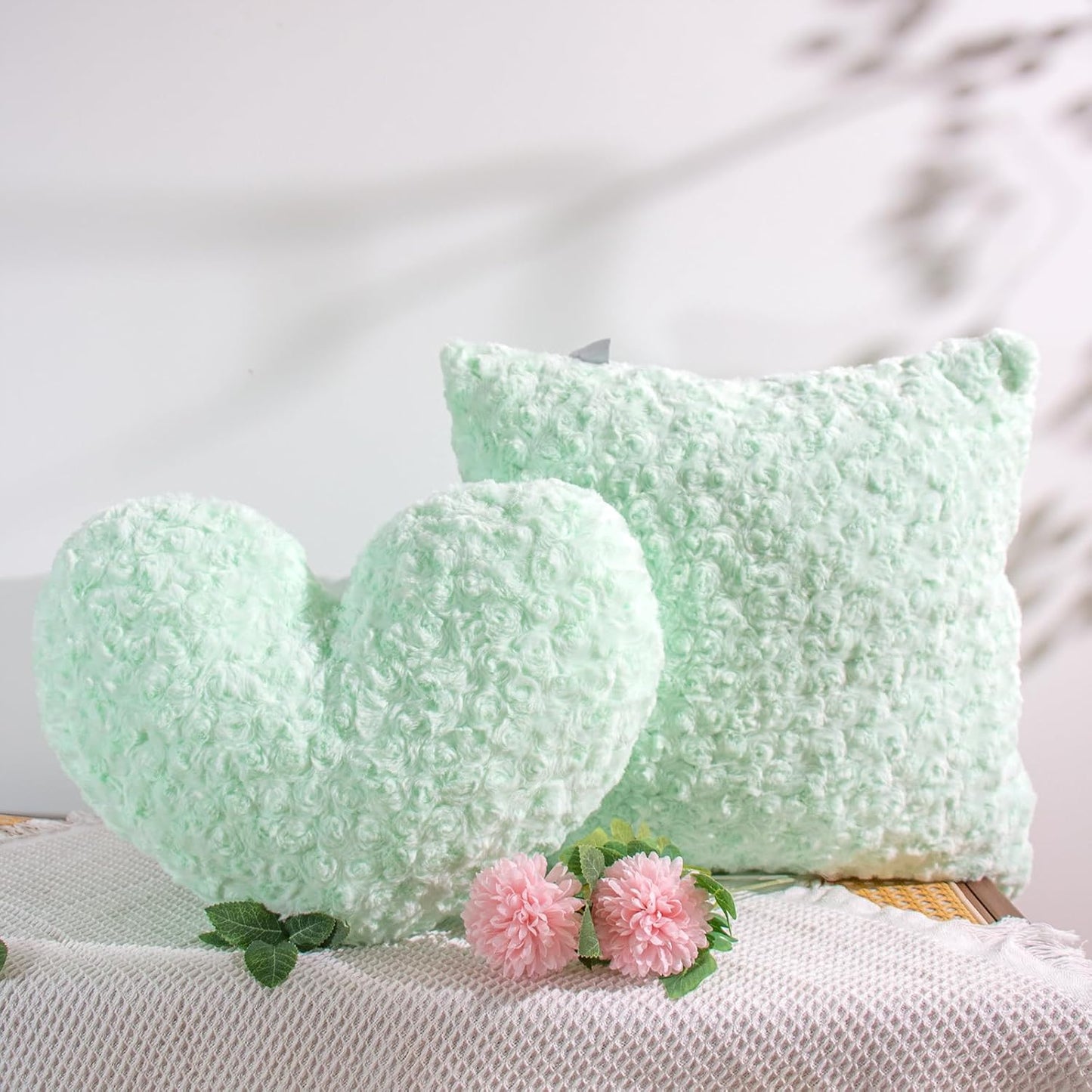 Jade Green Oversized Heart Shaped Throw Pillow – 600g Faux Rabbit Fur + Plush 6D PP Cotton – 18"x16" Decorative Cushion
