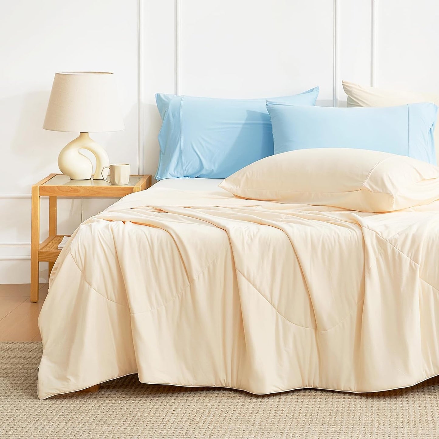 Cozy Bliss Cooling Comforter Queen Size, Cooling Blankets for Hot Sleepers and Night Sweats, Yellow Summer Comforter for Queen Size Bed, Breathable Soft Lightweight Silk Smooth