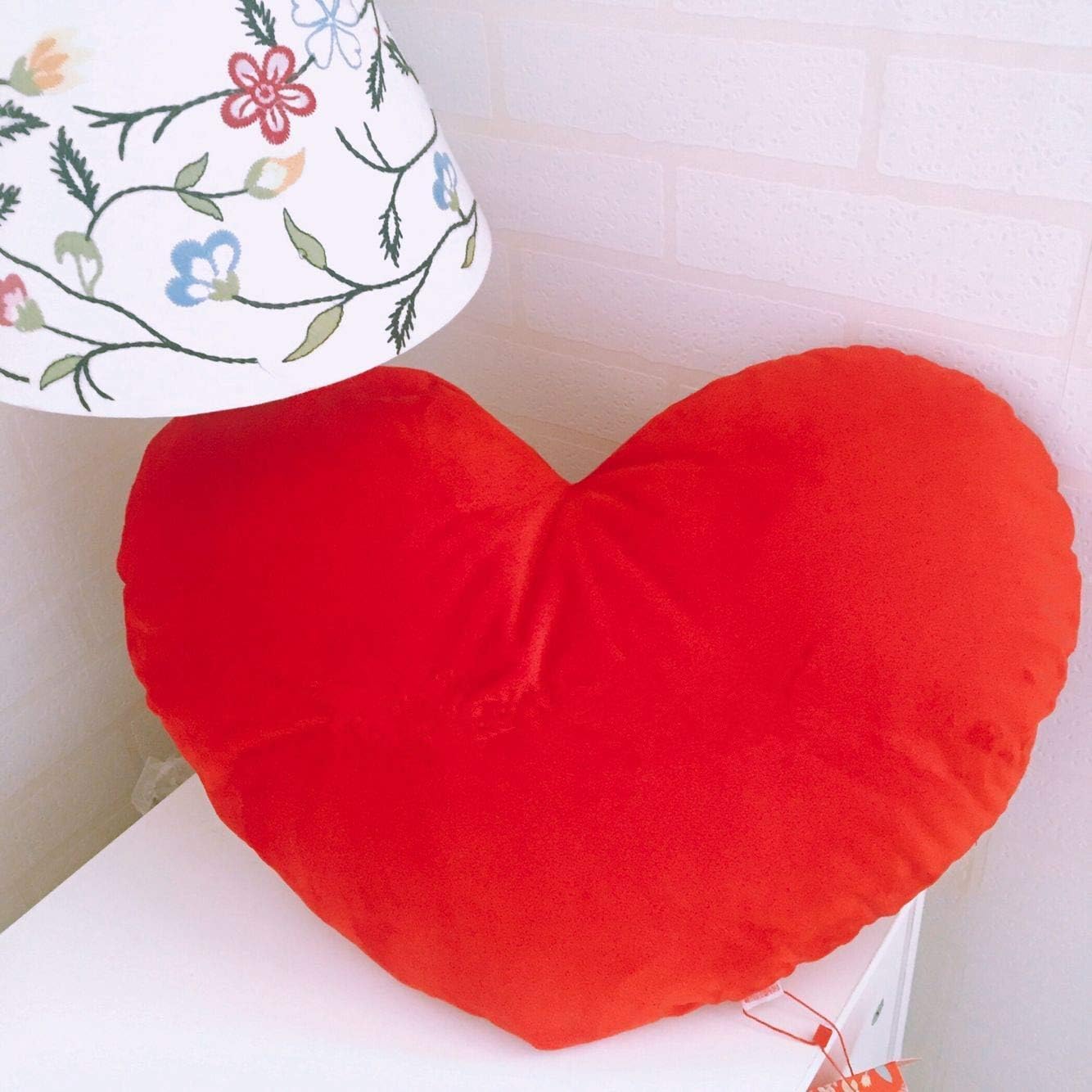 Cute Plush Red Heart Pillow Cushion Toy Throw Pillows Gift for Friends/Children/Girls/Dogs on Valentine's Day Fit for Living/Bed/Dining/Sofa/Cars, 11.8 X 11 Inch (Red)