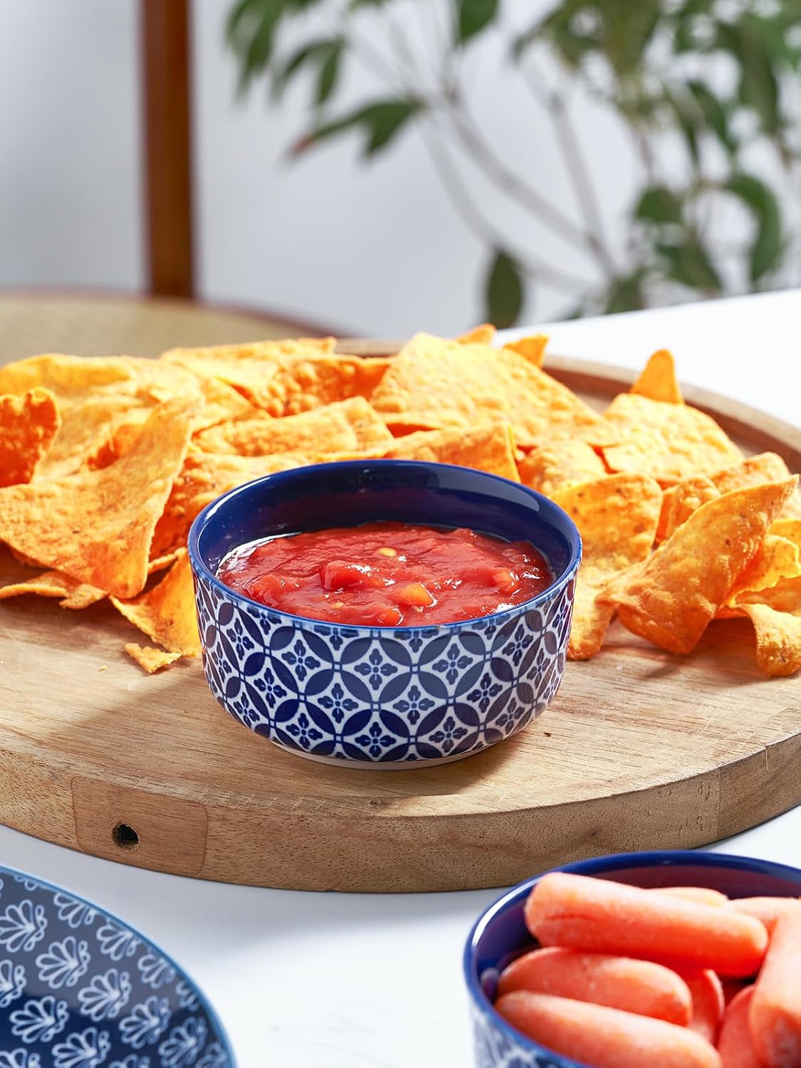 DOWAN Ramekins with Lids 4 oz, Ceramic Dipping Bowls with Lids, Small Oven Safe Baking Cups, For Personal Creme Brulee, Souffle, Custard, Ice Cream, Dipping Sauce Bowls, Set of 6, Vintage Blue