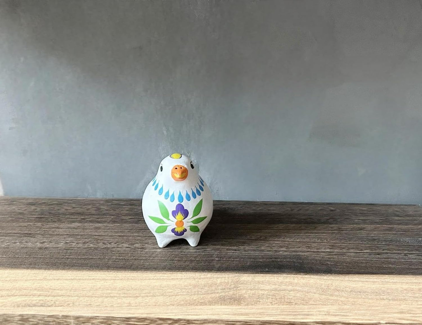Decorative Clay Bird Figurines Hand-Painted Folk Art Design Collectible Smal Figurines Holiday Birthday Couples Friend Unique Gift Idea Decorative Home Art Table Bring Good Luck (White)