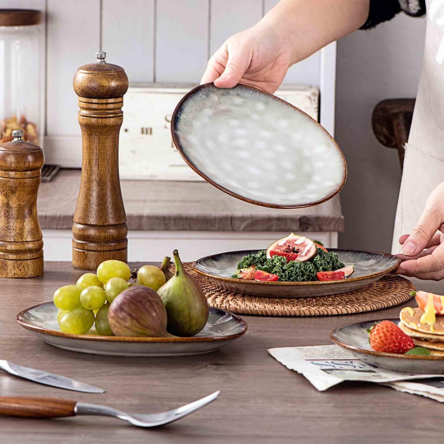 Henten Home Ceramic Appetizer Plates, 6.75 Inch Porcelain Dessert Plate, Cake, Snack Plates Set of 4, Salad Plate for Kitchen, Holiday Gifts, Dishwasher Safe (White)