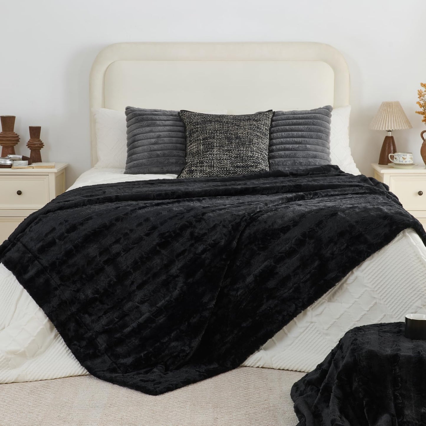 Krifey Black Faux Fur Blanket for Bed, 3D Marble Texture Soft Cozy Fuzzy Plush Thick Warm Blanket, Faux Rabbit Fleece, Christmas Birthday Gifts for Men Dad, Cool Black, 60x80in