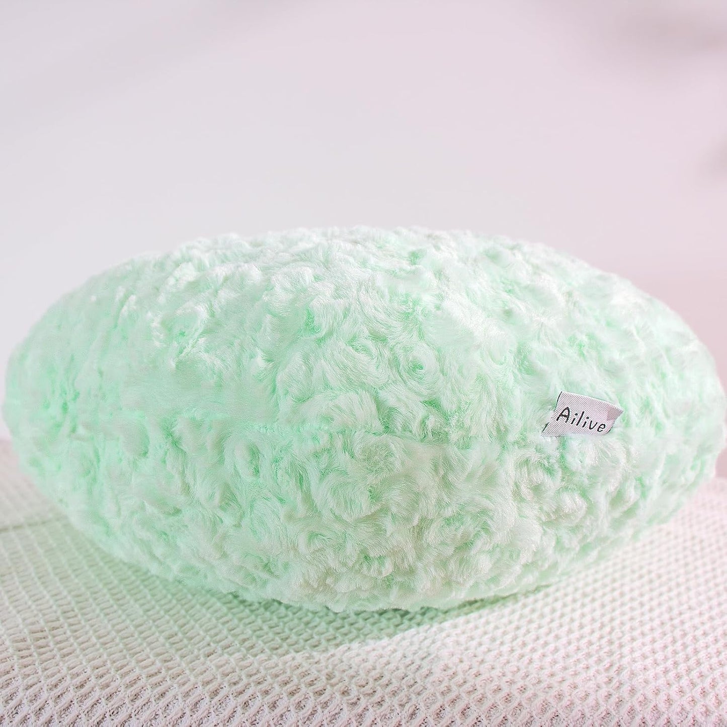 Light Jade Green Heart Shaped Throw Pillow – 600g Faux Rabbit Fur + Plush 6D PP Cotton – 16"x14" Decorative Cushion