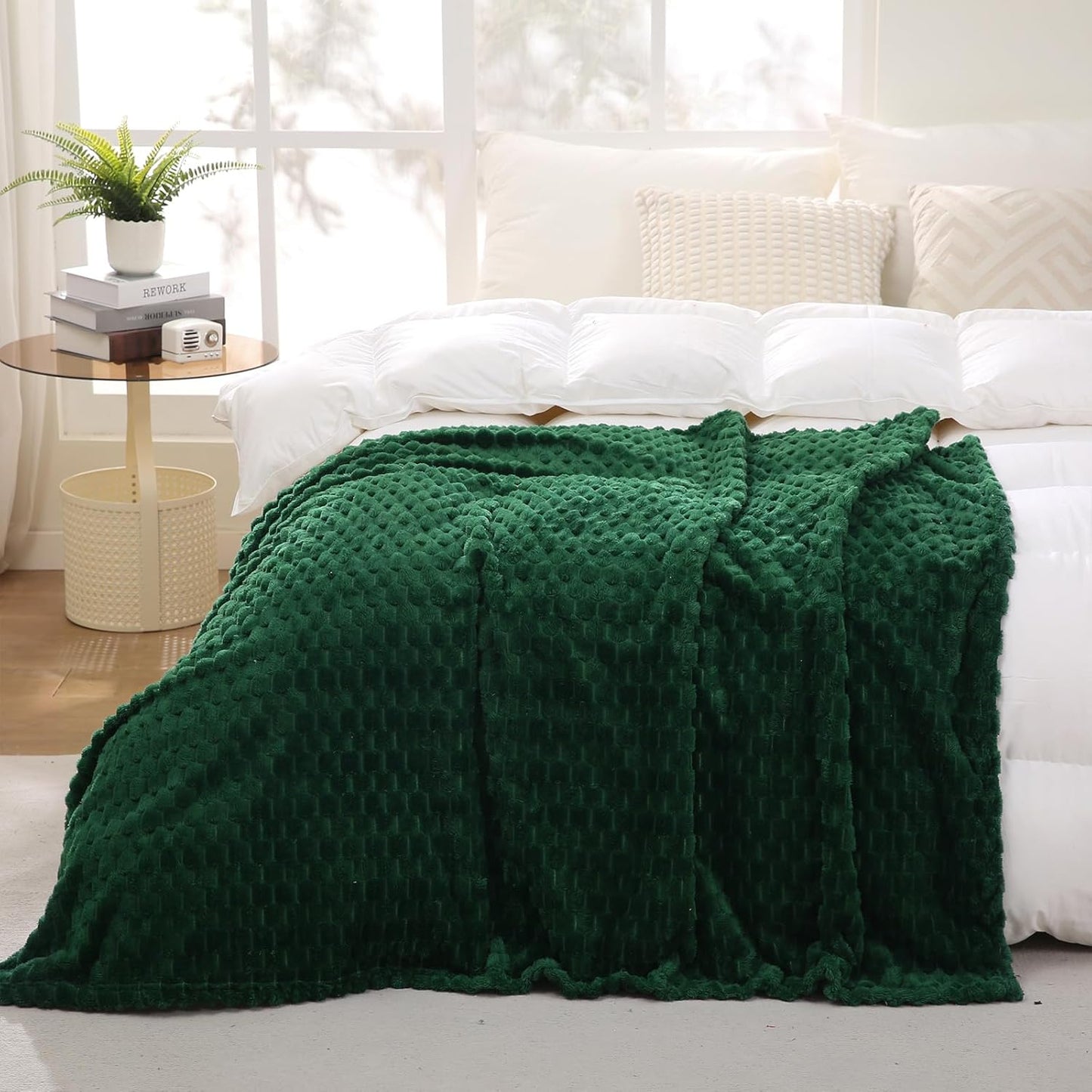 Dark Hunter Green Throw Blanket 50"×60" inches Fuzzy 3D Jacquard Decorative Flannel Fleece Super Soft Plush Cozy Blanket for Couch Sofa Chair Lightweight