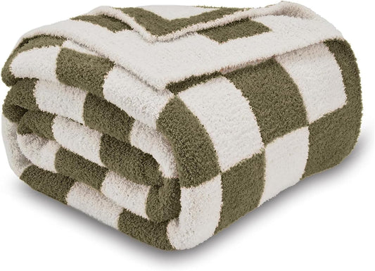 CozeCube Super Soft Fullfy Microfiber Reversible Knitted Blankets, Warm Cozy Fuzzy Plush Throw, Olive Green and White Checkered Throw Blanket for Couch Bed Sofa, 60" x 80"