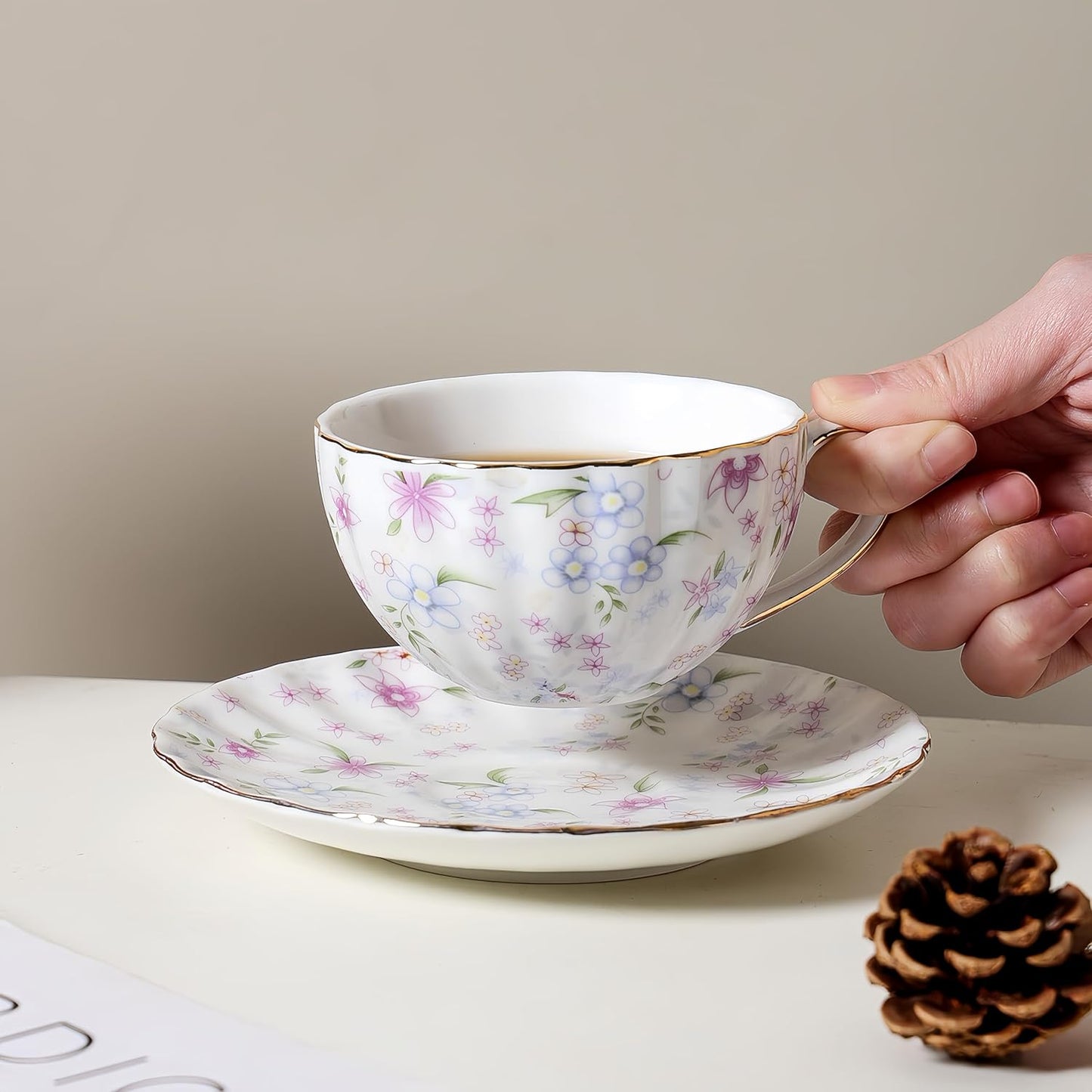 fanquare Country Style Floral Tea Cup and Saucer Set, 6 Ounces Cappuccino Coffee Cup with Gold Trim, Porcelain Teacups for Women and Tea Parties