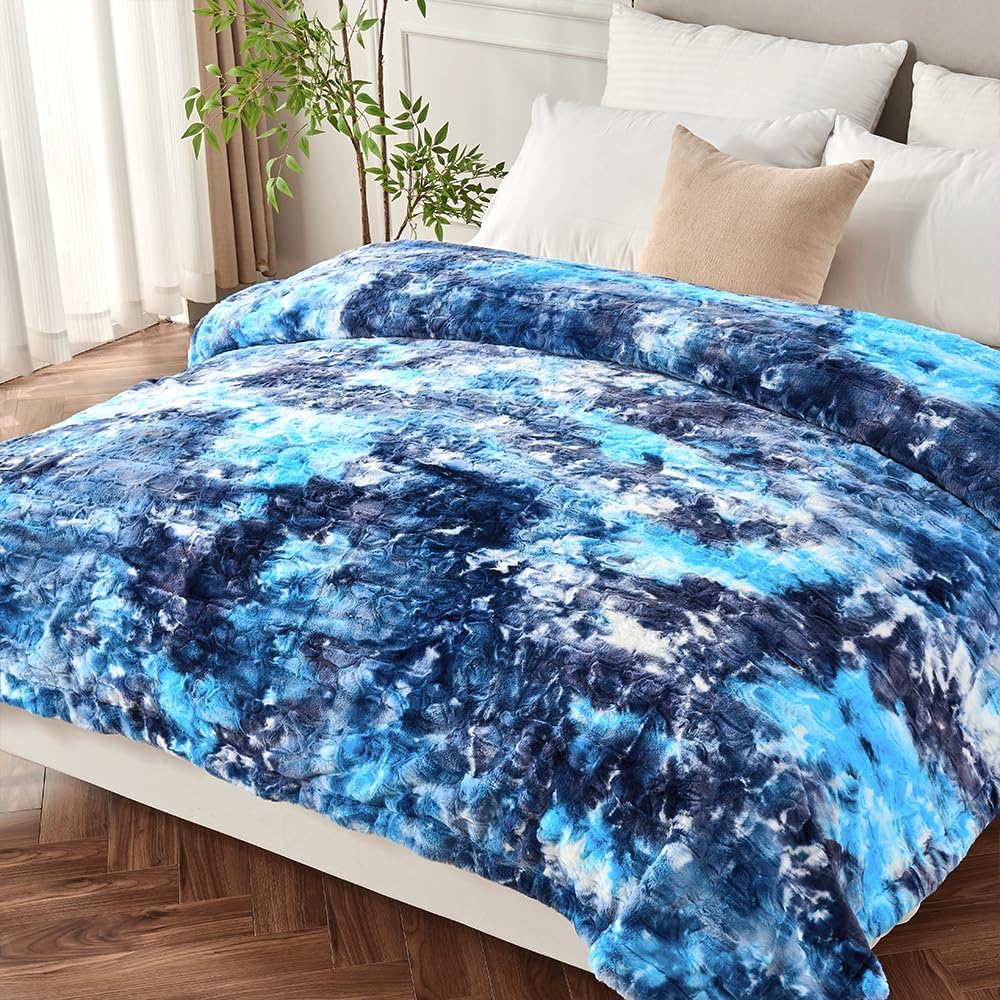 Krifey Oversized Blue Faux Fur Blanket, Super Soft Cozy Blanket, Luxury Fluffy Throw Blanket Fuzzy Bed Throw Tie Dye Blue 60" x 80"