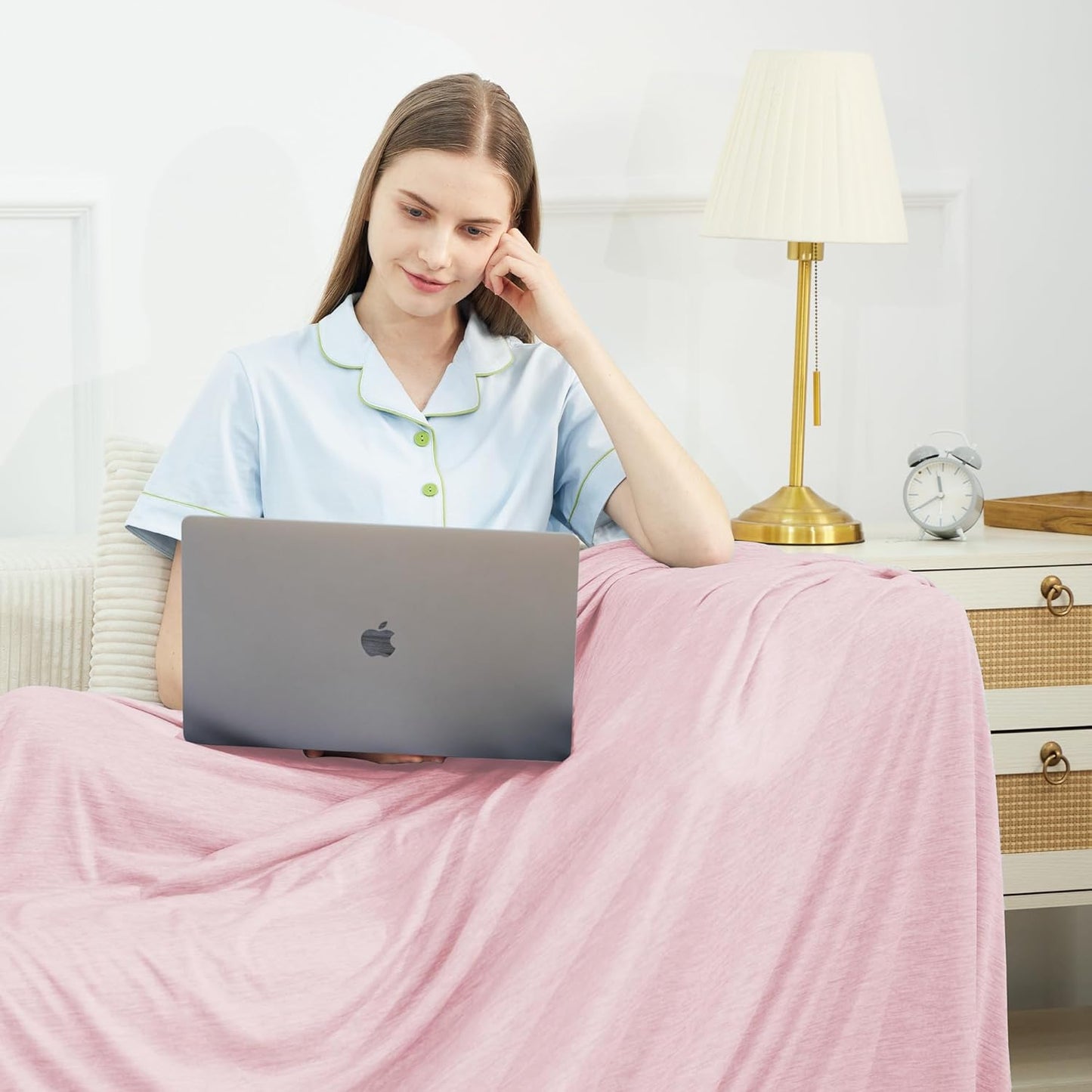 HYLEORY Cooling Blankets for Hot Sleepers, Cool Summer Blanket Keep Body Cool for Night Sweats Double Sided Lightweight Breathable Blanket for Bed Couch Sofa, Twin (60"x80"), Pink