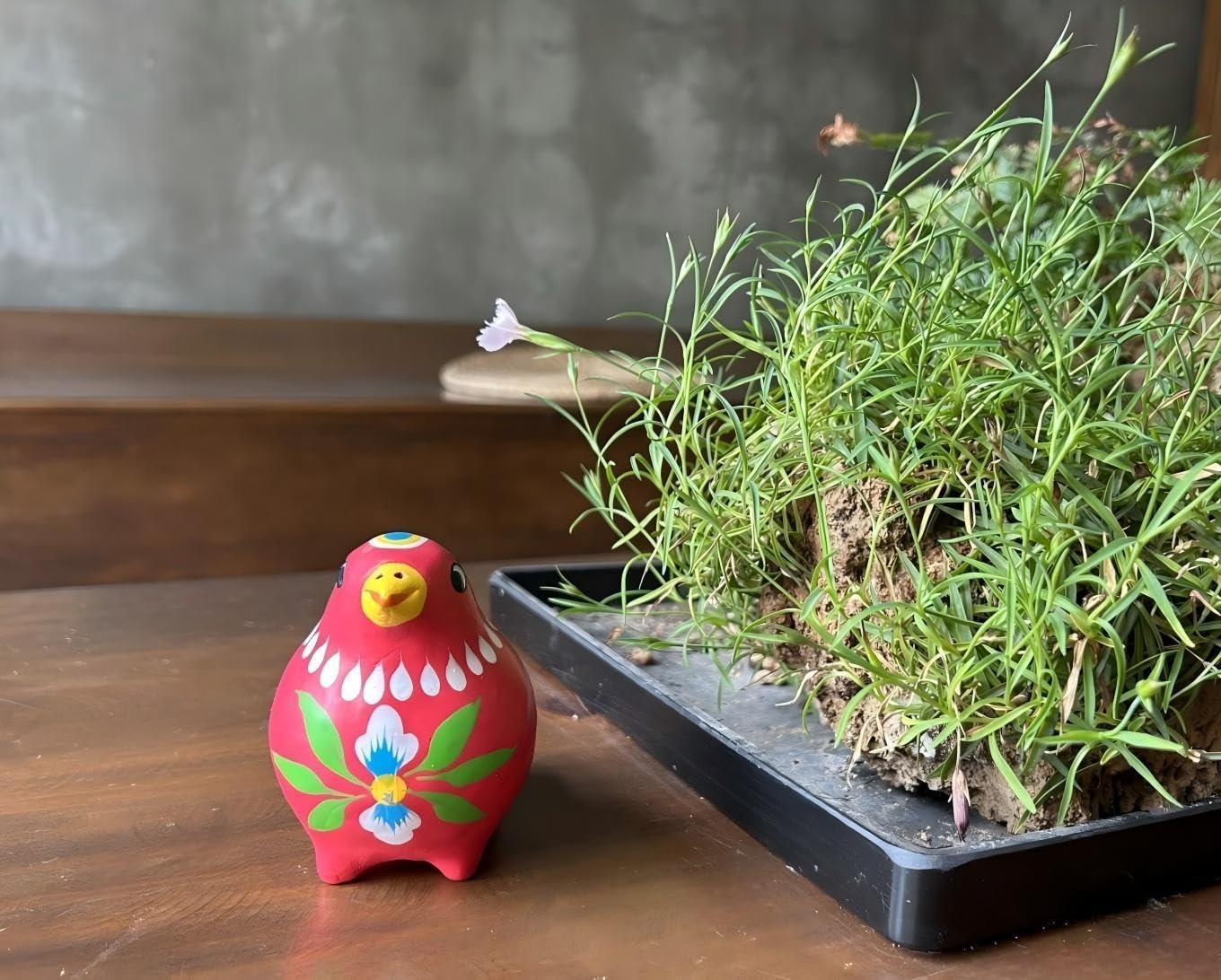 Decorative Clay Bird Figurines Hand-Painted Folk Art Design Collectible Smal Figurines Holiday Birthday Couples Friend Unique Gift Idea Decorative Home Art Table Bring Good Luck (Red)