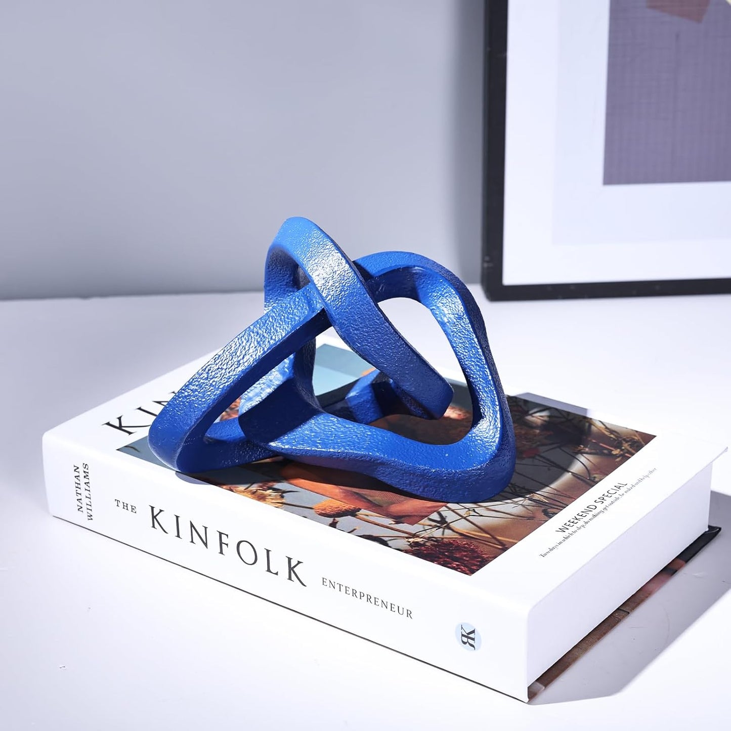 Infinity Knot Sculpture Blue Knot Decor Object, Abstract Knick Knacks Coffee Table Modern Statue, Navy Blue Sculpture for Home Living Room Table Ornaments and TV Stand Bookshelf Decorative