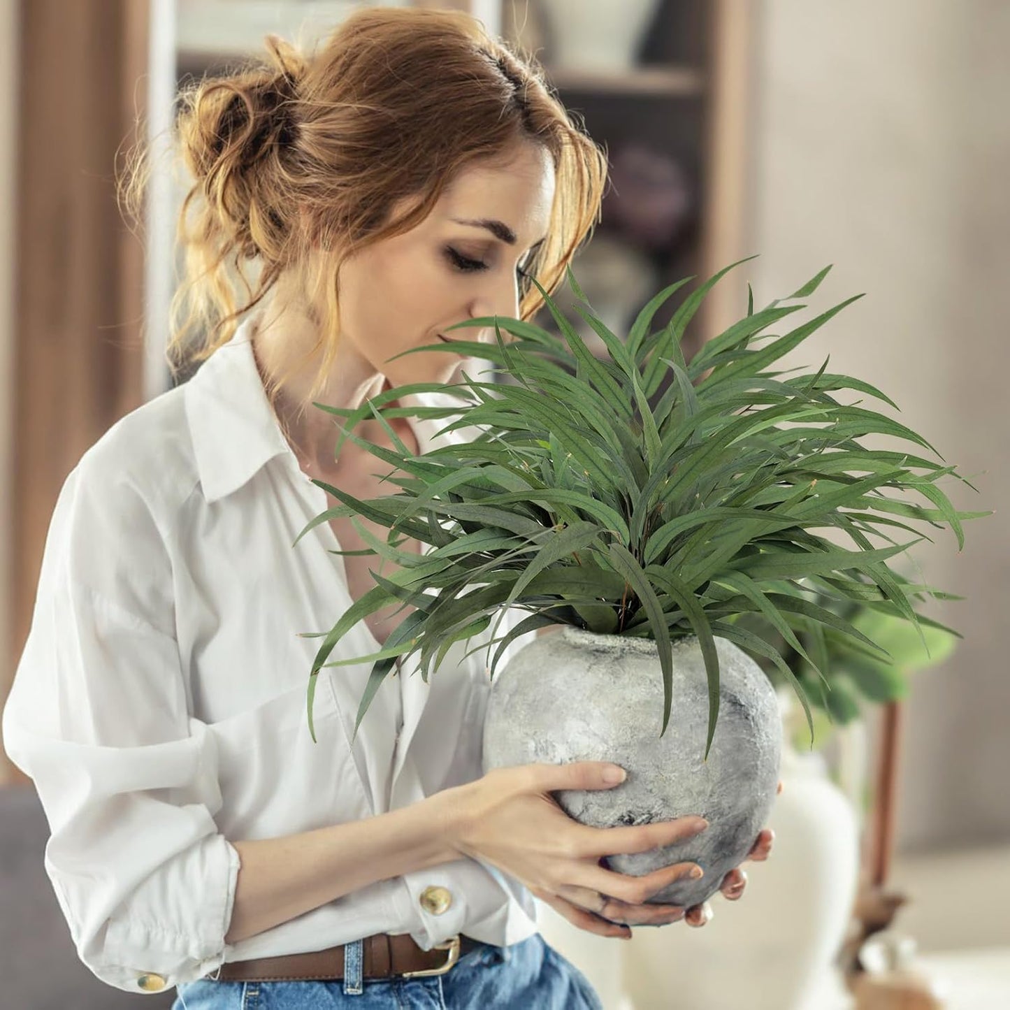 Eucalyptus Stems, 20PCS 17inch Real Fresh Dried Eucalyptus Branches for Shower Wedding Spring Festival Vase Home Decoration