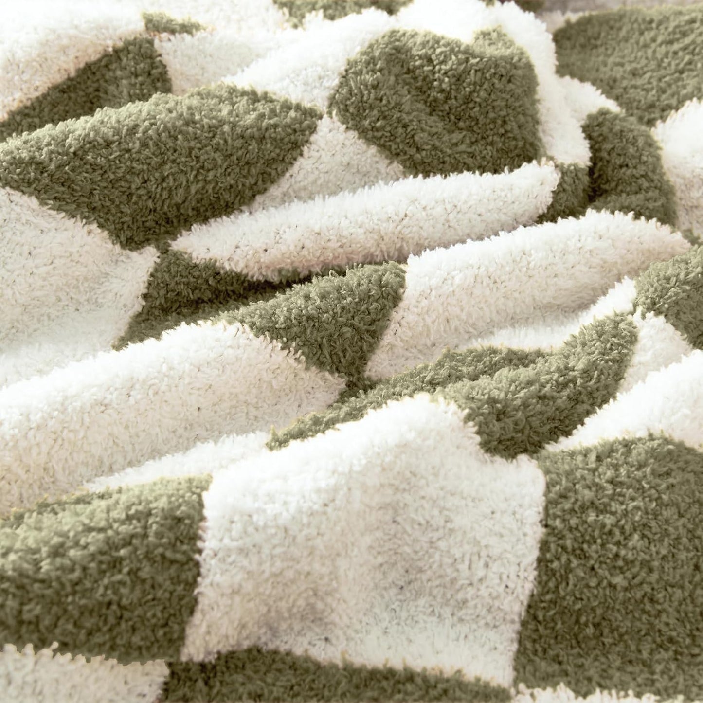 CozeCube Super Soft Fullfy Microfiber Reversible Knitted Blankets, Warm Cozy Fuzzy Plush Throw, Olive Green and White Checkered Throw Blanket for Couch Bed Sofa, 60" x 80"