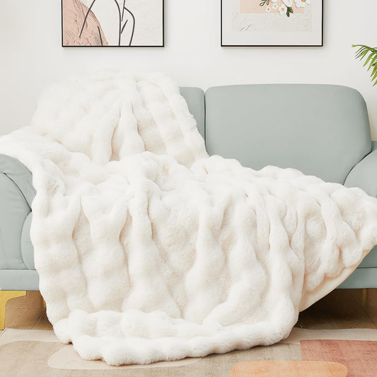 Latepis Luxury Queen Faux Fur Throw Blanket Fuzzy for Bed Soft Thick Blanket for Sofa Cute Plush Fuzzy Warm Blankets for All Seasons Ideal Gifts Furry Blankets Beige 90x90 Inch, 860gsm