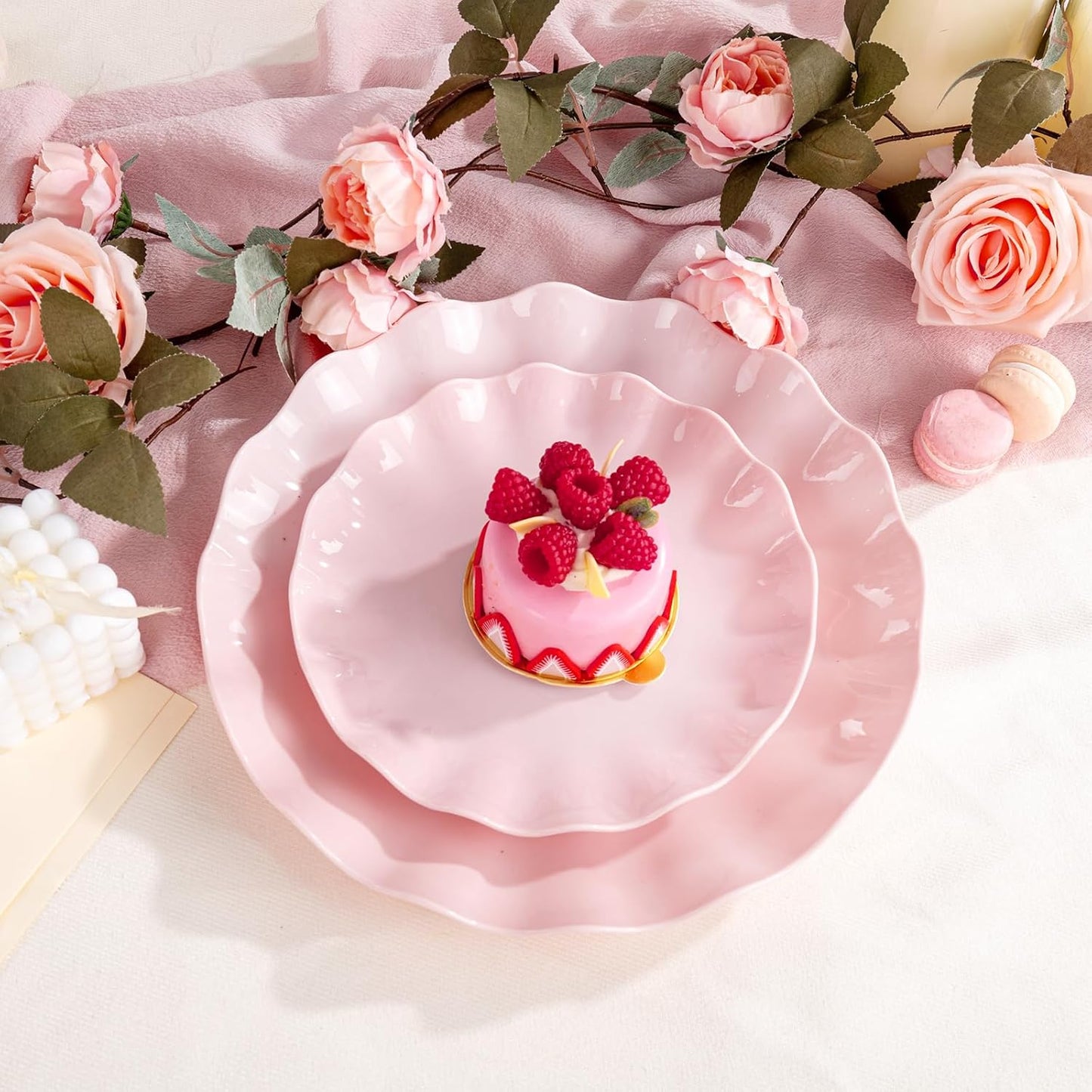 LIYH 20 Pcs 7.5 Inch Pink Scalloped Plastic Plates Reusable - Unbreakable Plastic Cake Dessert Plates for Weddings Party Outdoor Picnics Dishwasher Safe BPA Free (20Guests)