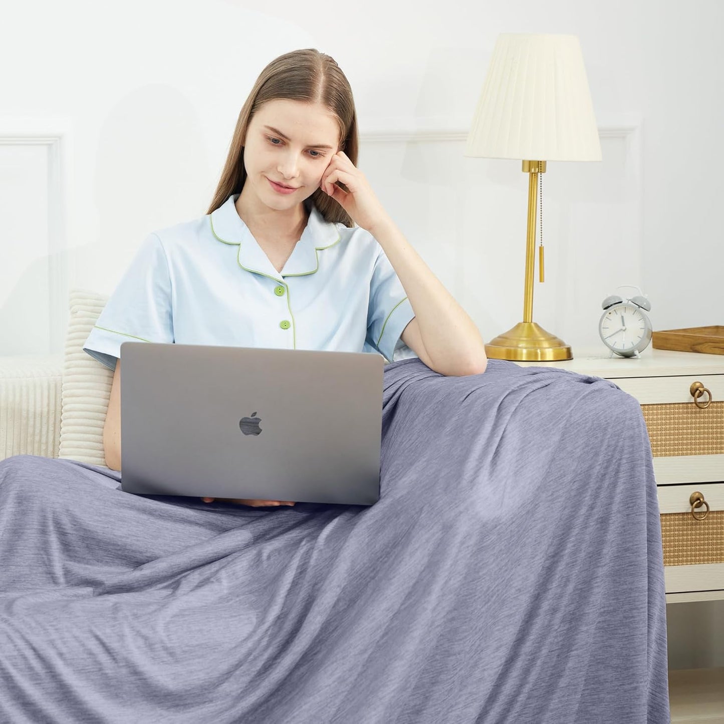 HYLEORY Cooling Blankets for Hot Sleepers, Cool Summer Blanket Keep Body Cool for Night Sweats Double Sided Lightweight Breathable Blanket for Bed Couch Sofa, King (108"x90"), Blue