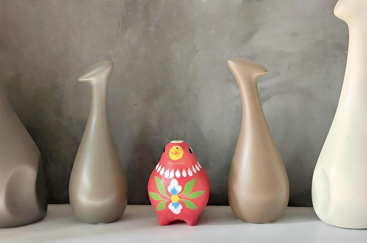 Decorative Clay Bird Figurines Hand-Painted Folk Art Design Collectible Smal Figurines Holiday Birthday Couples Friend Unique Gift Idea Decorative Home Art Table Bring Good Luck (Red)