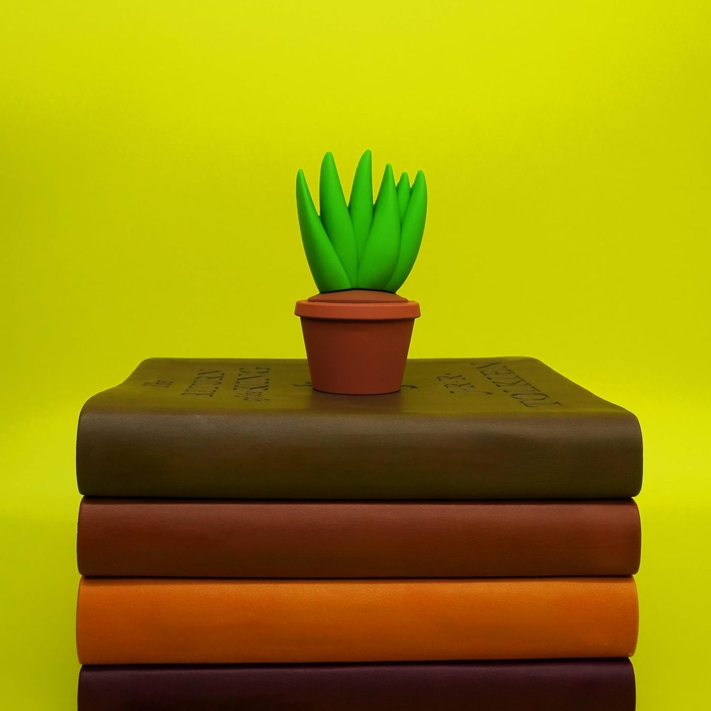 Mini Garden Figurines for Desk Decor – Cute Accessories for Fairy Gardens, Terrariums, Succulent Pots & Office Spaces – Tiny Plant Decor Statues - Aloe Vera