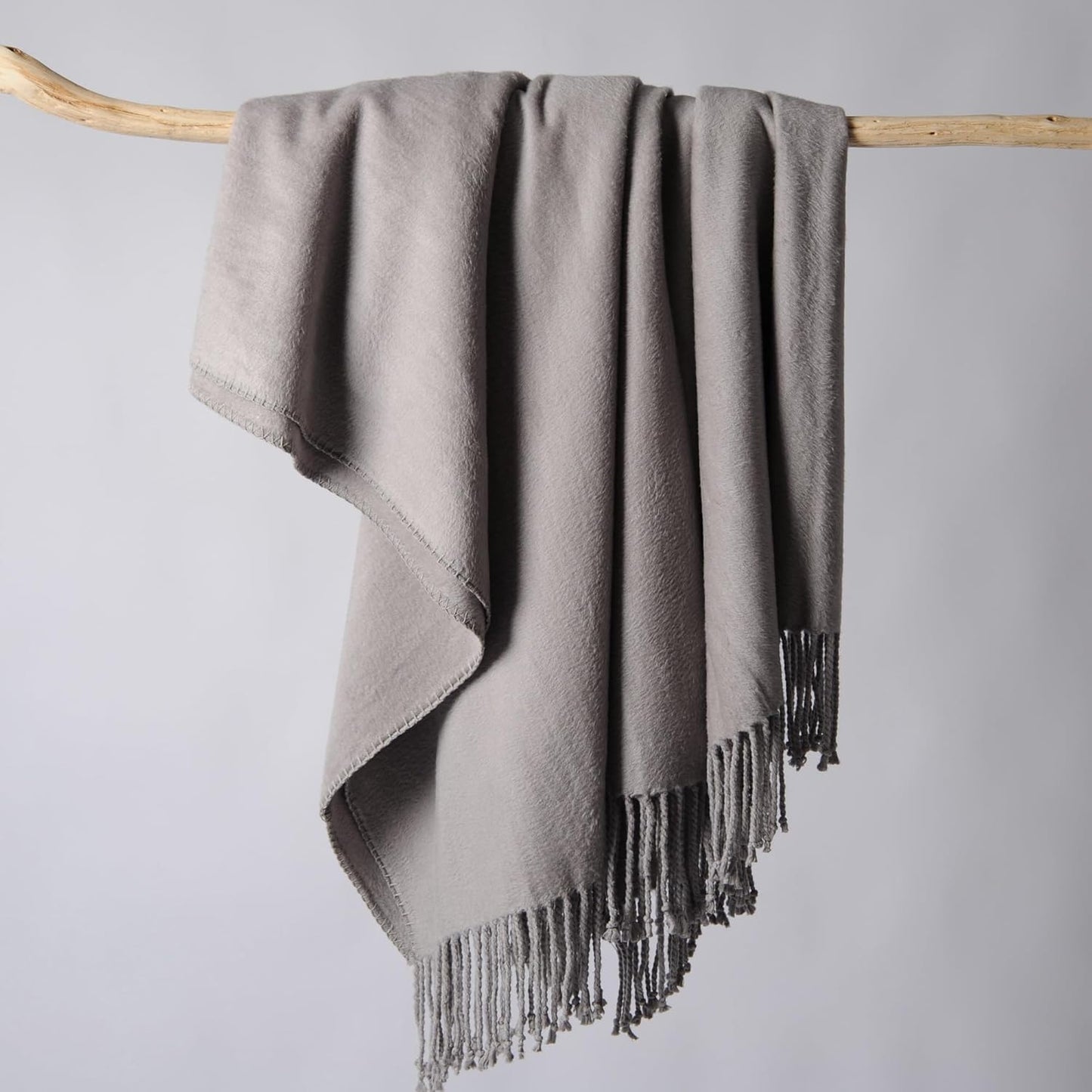 CUDDLE DREAMS Silk Throw Blanket with Hand-Knotted Fringe, Natural, Soft & Breathable (Gray)