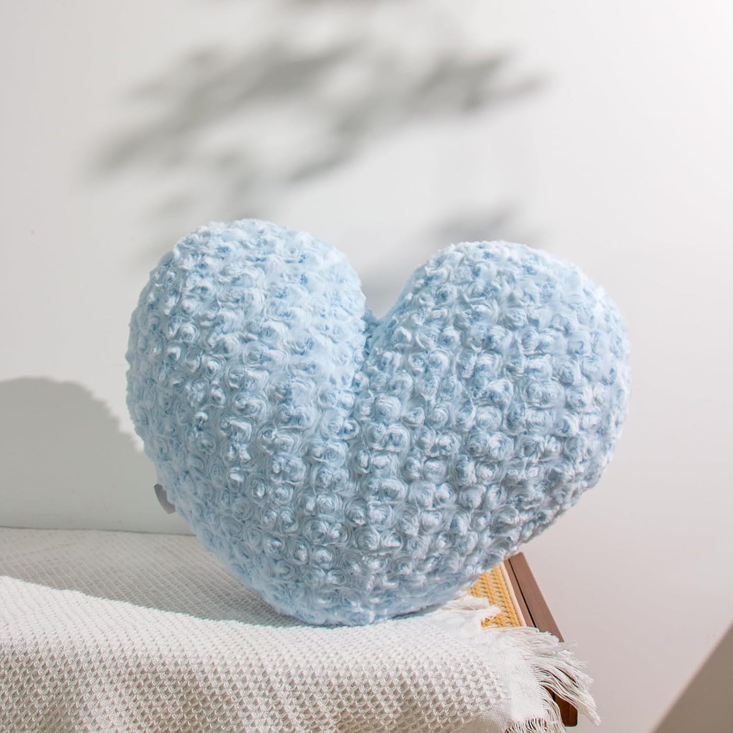 Blue Oversized Heart Shaped Throw Pillow – 600g Faux Rabbit Fur + Plush 6D PP Cotton – 18"x16" Decorative Cushion