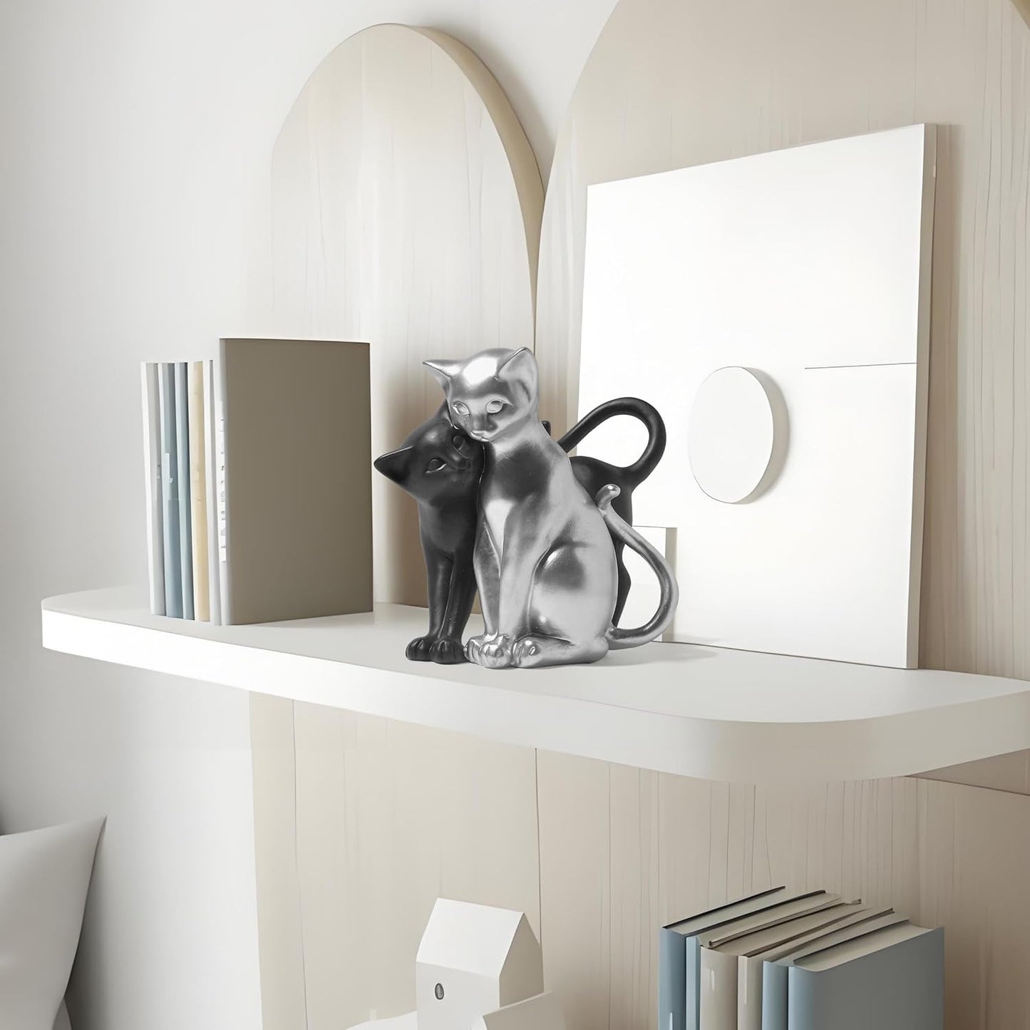 Black and Silver Cat Statue, Couple Sculpture Decor, Creative Art Multi-Color Cat Sculpture, Modern and Simple Home Living Room Decoration, Valentine's Day Gift for Women