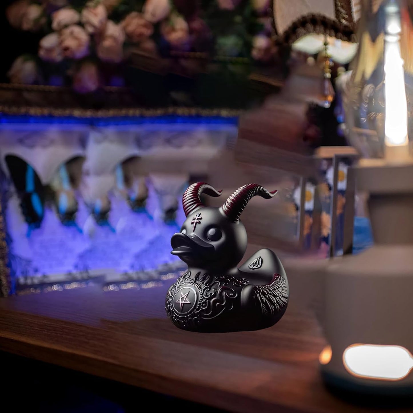 edenfuax Punk Duck Goth Resin Duck - Garage Kits,Unique Gothic Gifts & Collectibles,Vinyl Rubber Novelty Ornament Dark Satanic Duck Figurine for Desktop Home Halloween Decor (Satan Duck)