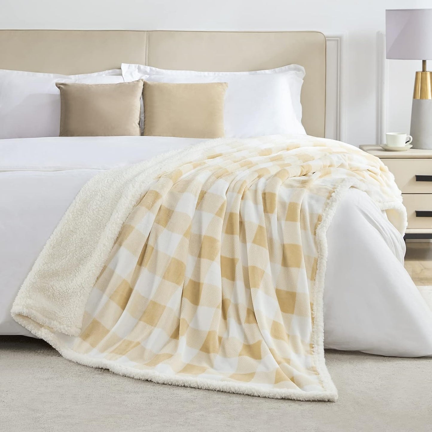 BEAUTEX Sherpa Fleece Throw Blanket, Super Soft Warm Buffalo Plaid Plush Blankets and Throws, Lightweight Cozy Fuzzy Blanket for Couch Sofa Bed (Beige, Throw 50" x 60")