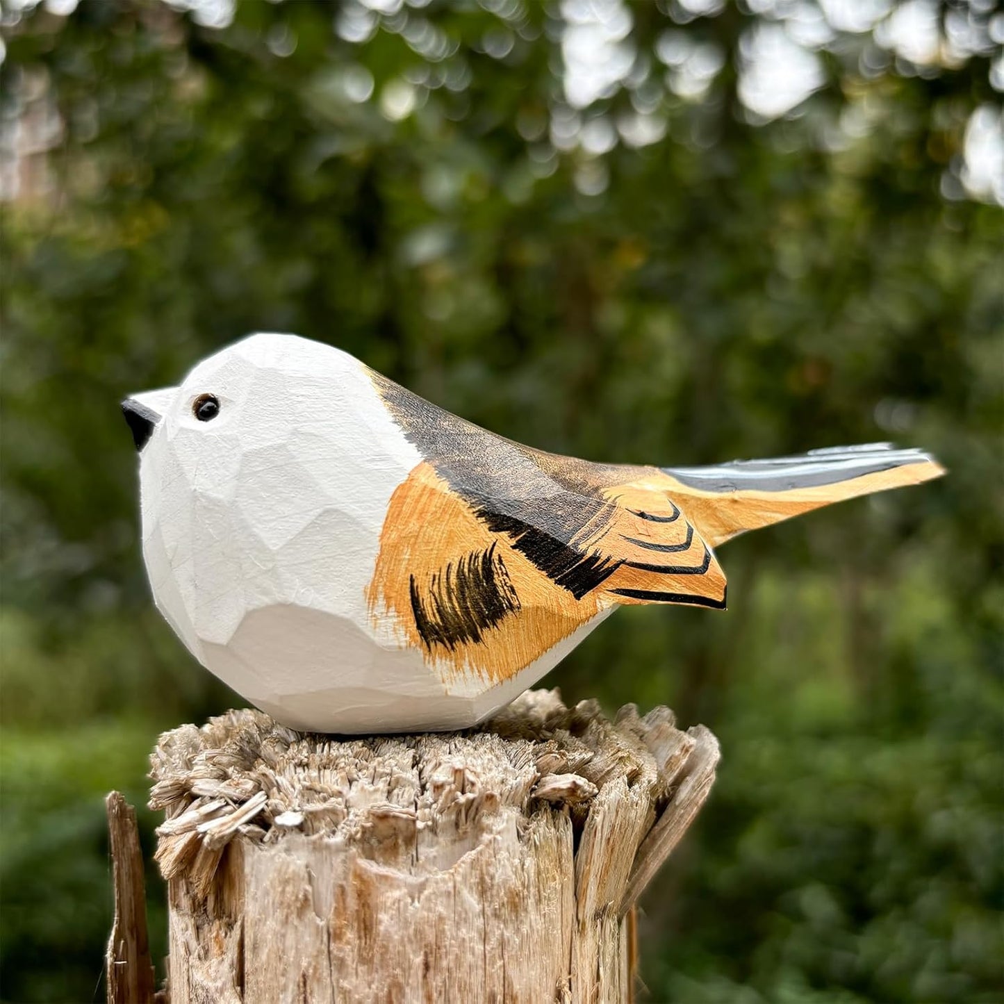 Hand Carved Bird Figurines, Hand-Painted Sculpted Wooden Birds, Wood Bird Sculptures for Home Decoration, Hand Crafted Life Like Bird Statues, Ideal Gifts for Bird Lovers (Long-Tailed Tit)