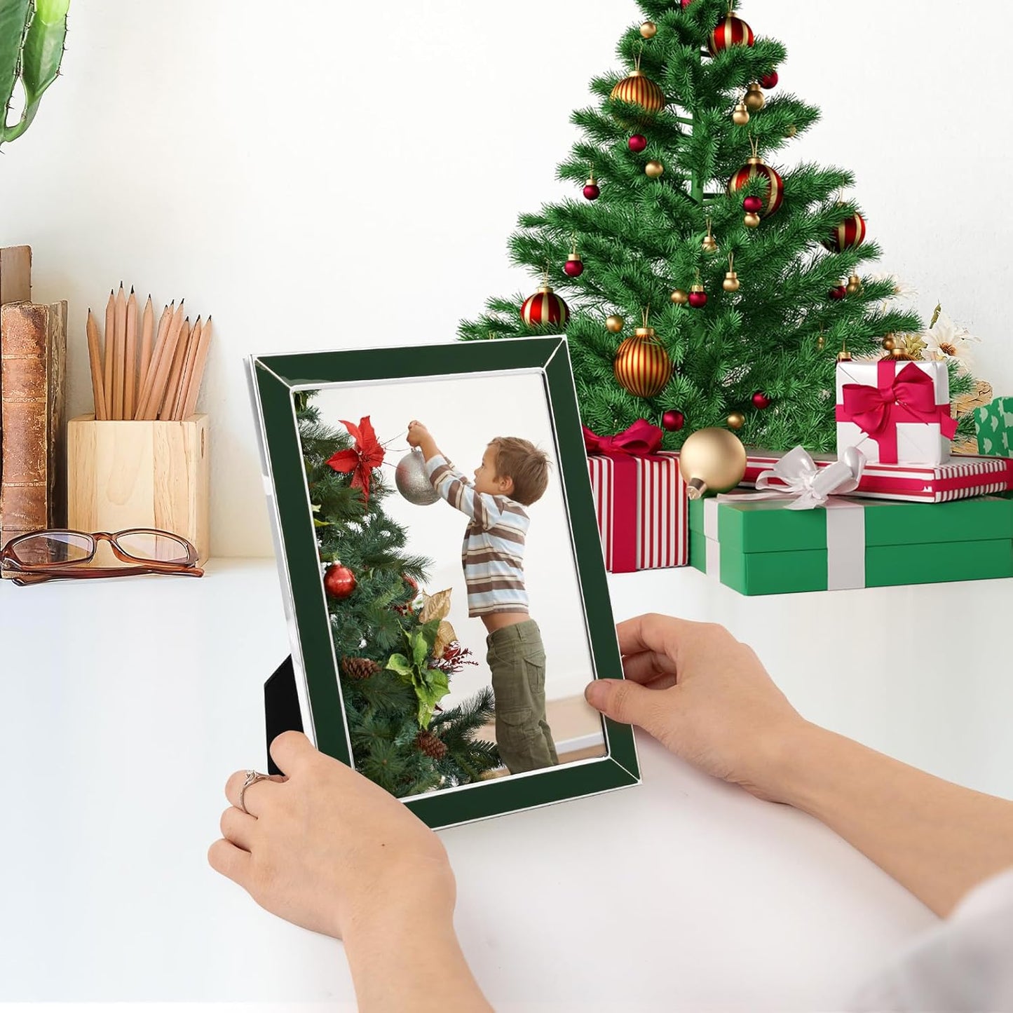 Frametory Enamel Picture Frame - 5x7 Silver Metal Edge Green Enamel Picture Frame With Easel and Velvet Back for Tabletop Display, Bookshelf, 5x7 Wall Decoration, Photo Frames, Picture Display-2 Set