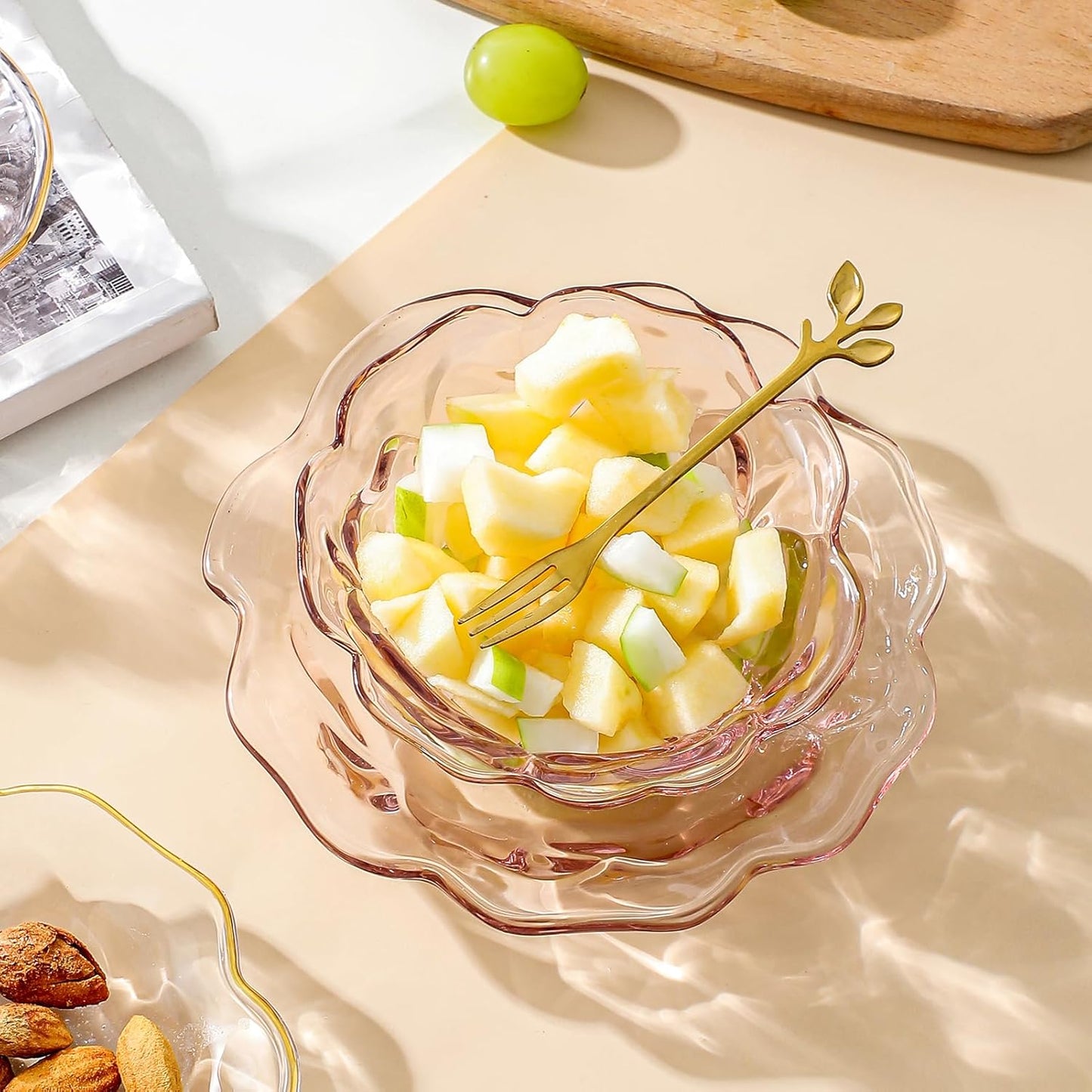 Crystal Glass Rose Flower Snack Plate for Vintage Tea Party Supplies, 6.3 Inch Dried Glass Desert Plates for Afternoon Tea, Weddings, Dessert Plate for kitchen (Light Pink)